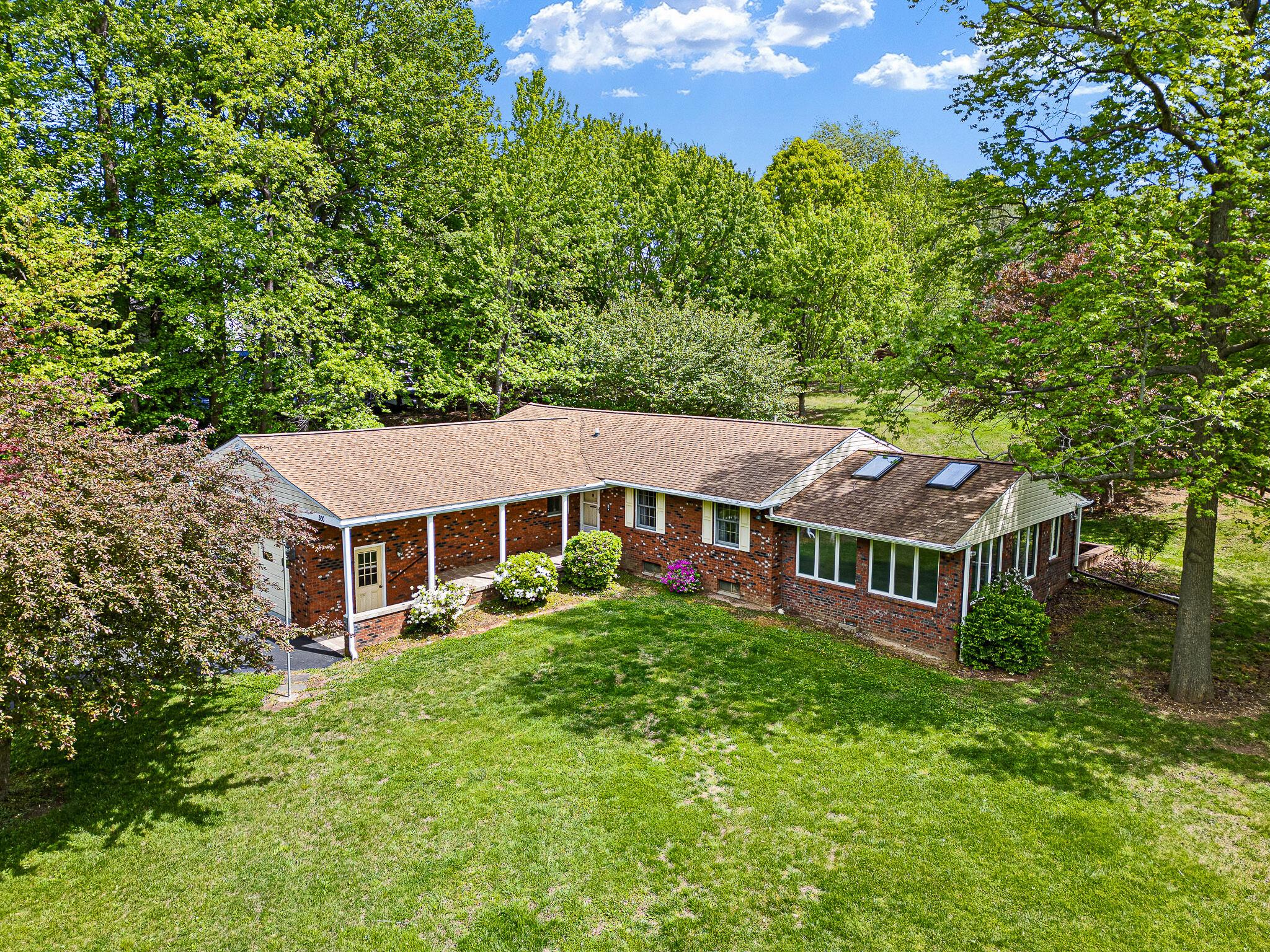 ROLLING MEADOWS - Residential