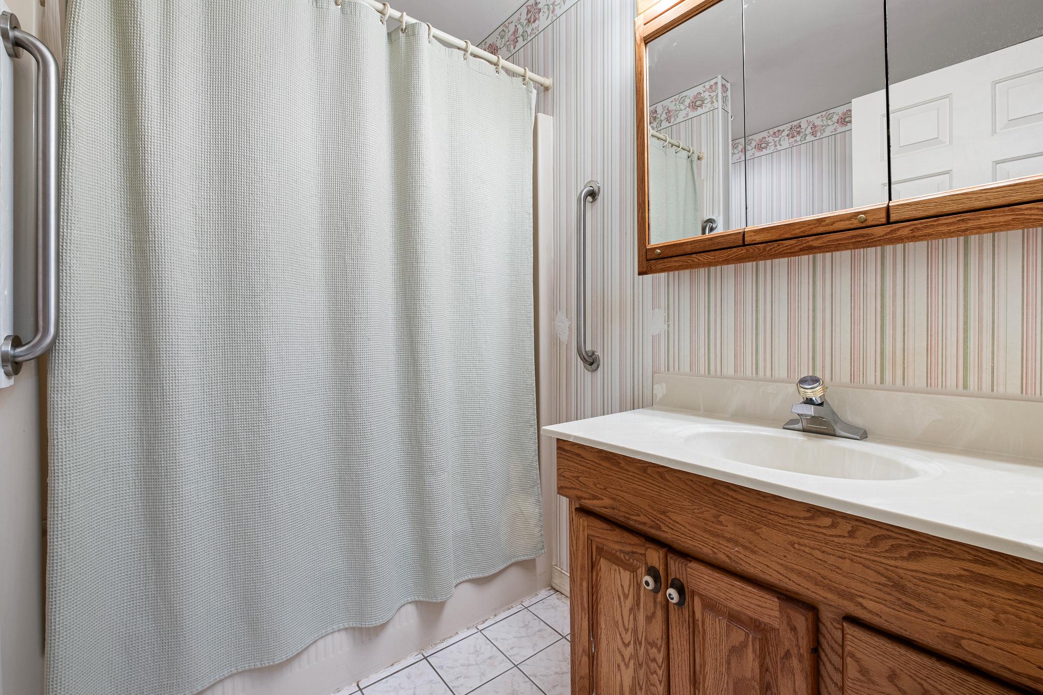 ROLLING MEADOWS - Residential