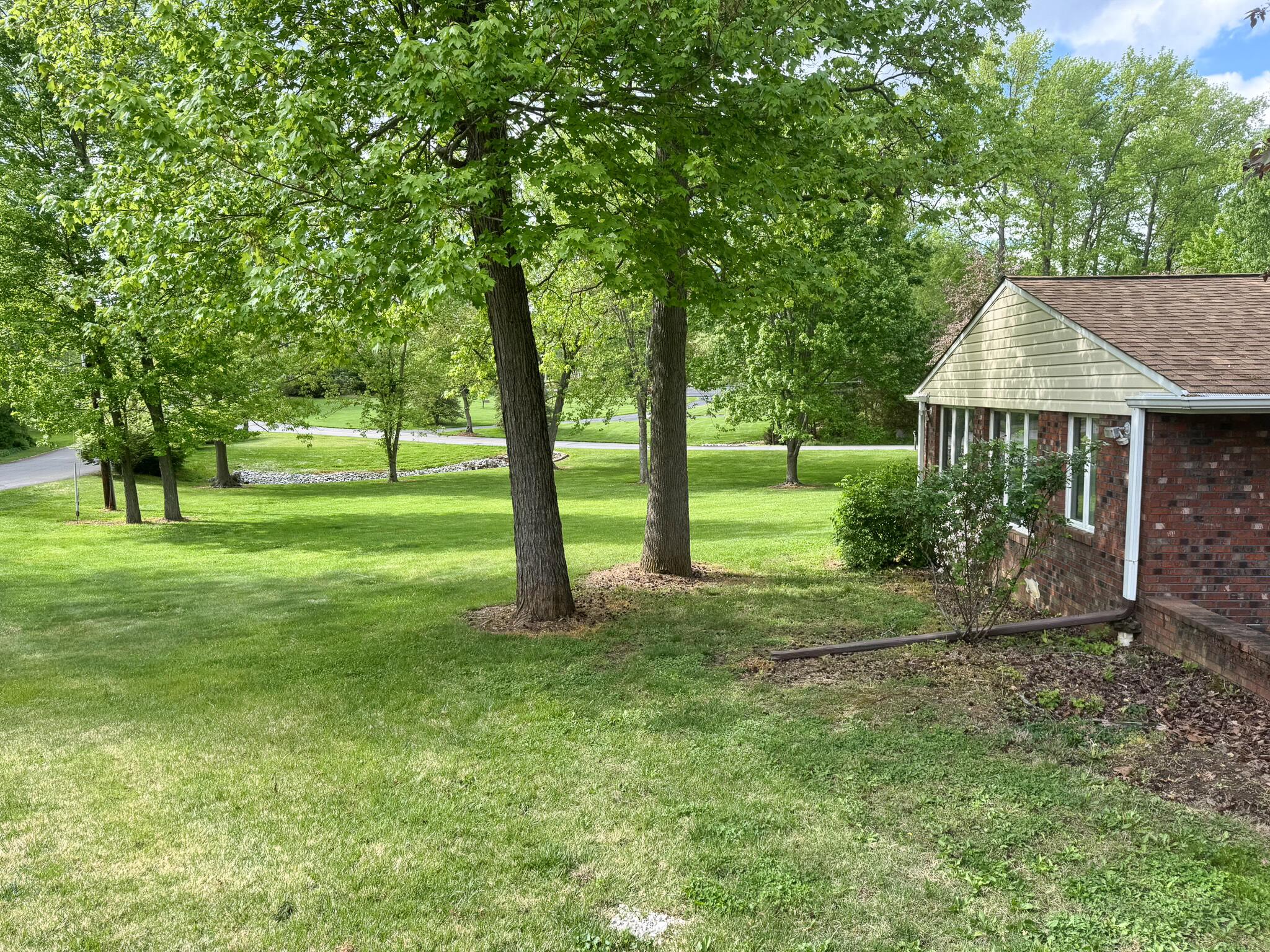 ROLLING MEADOWS - Residential