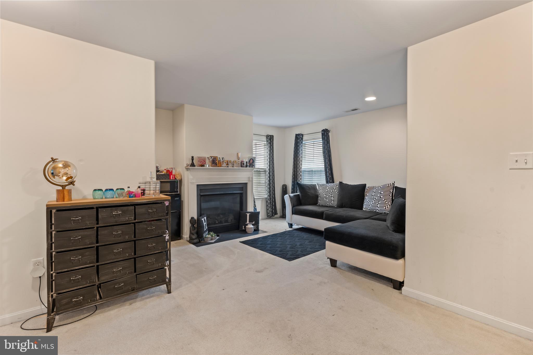 PONDS AT WILLOW GROV - Residential