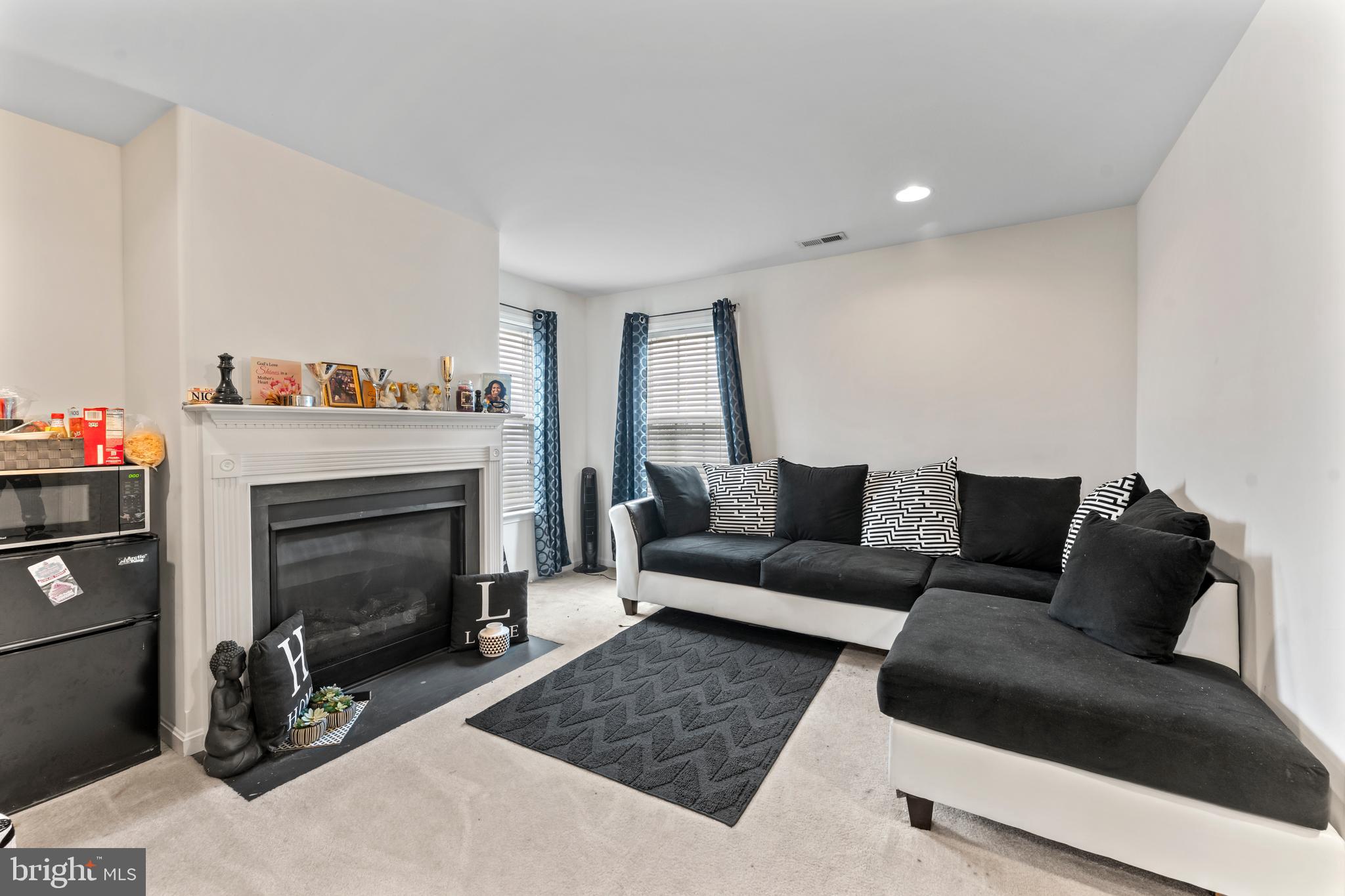 PONDS AT WILLOW GROV - Residential