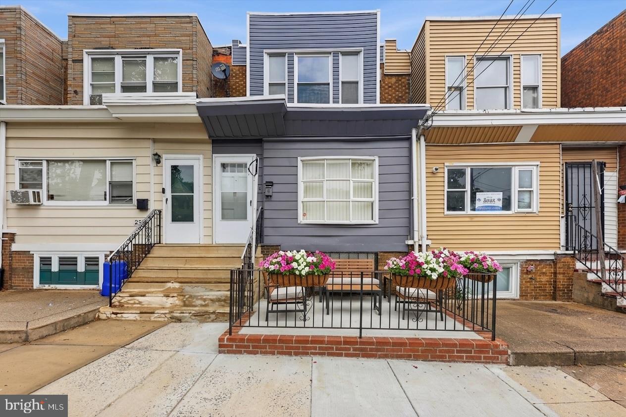 2557 S 61ST STREET