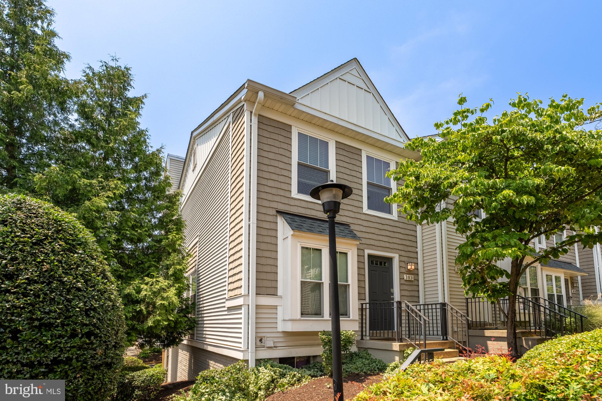 DUNDREE KNOLL - Residential