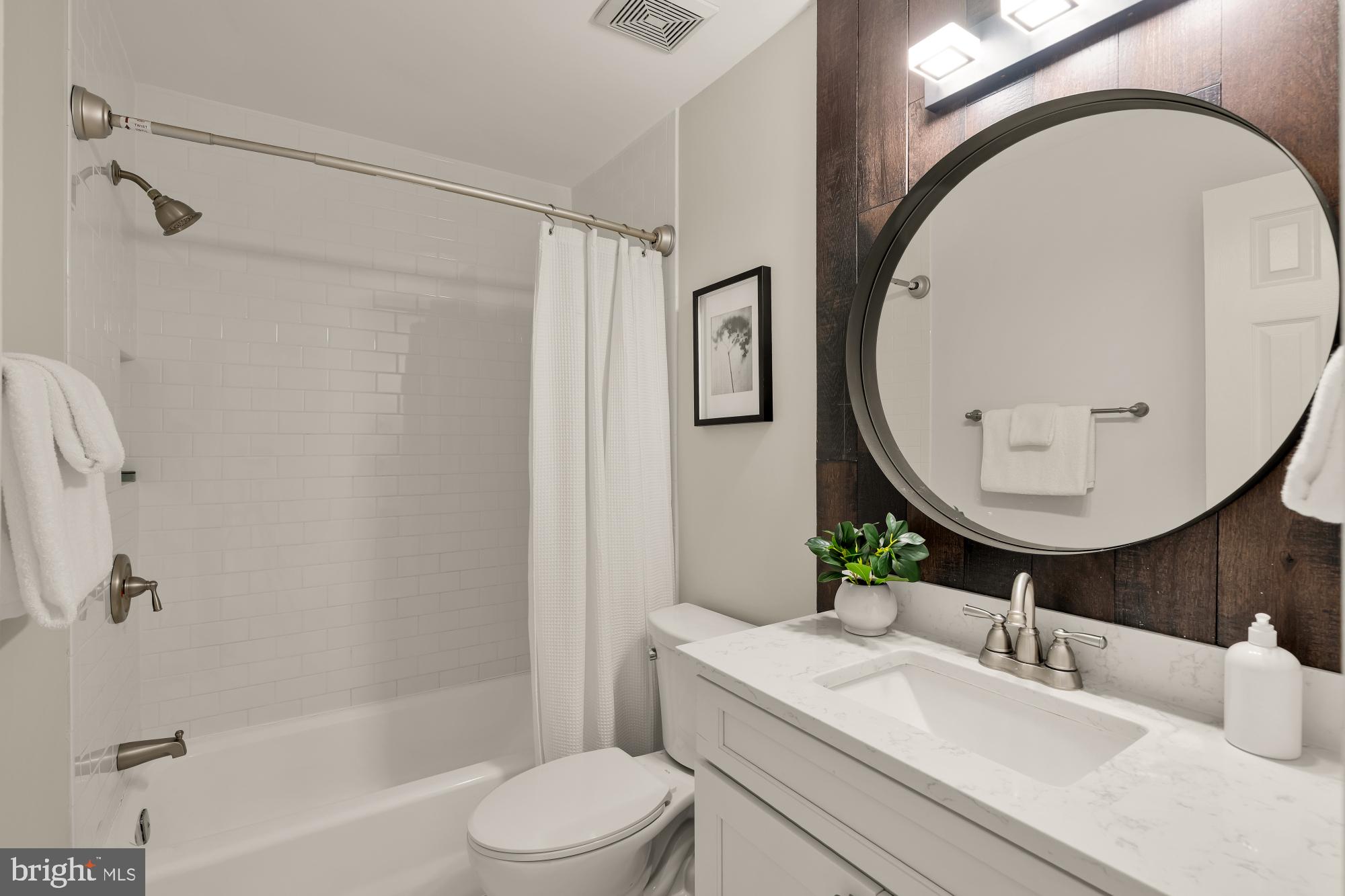 DUNDREE KNOLL - Residential