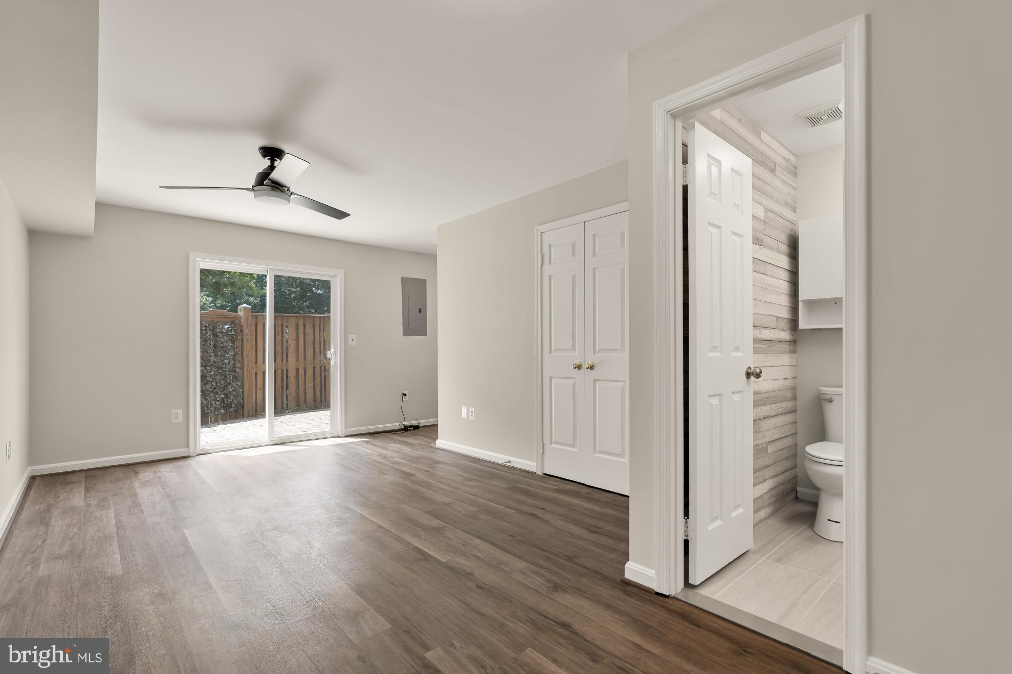 DUNDREE KNOLL - Residential