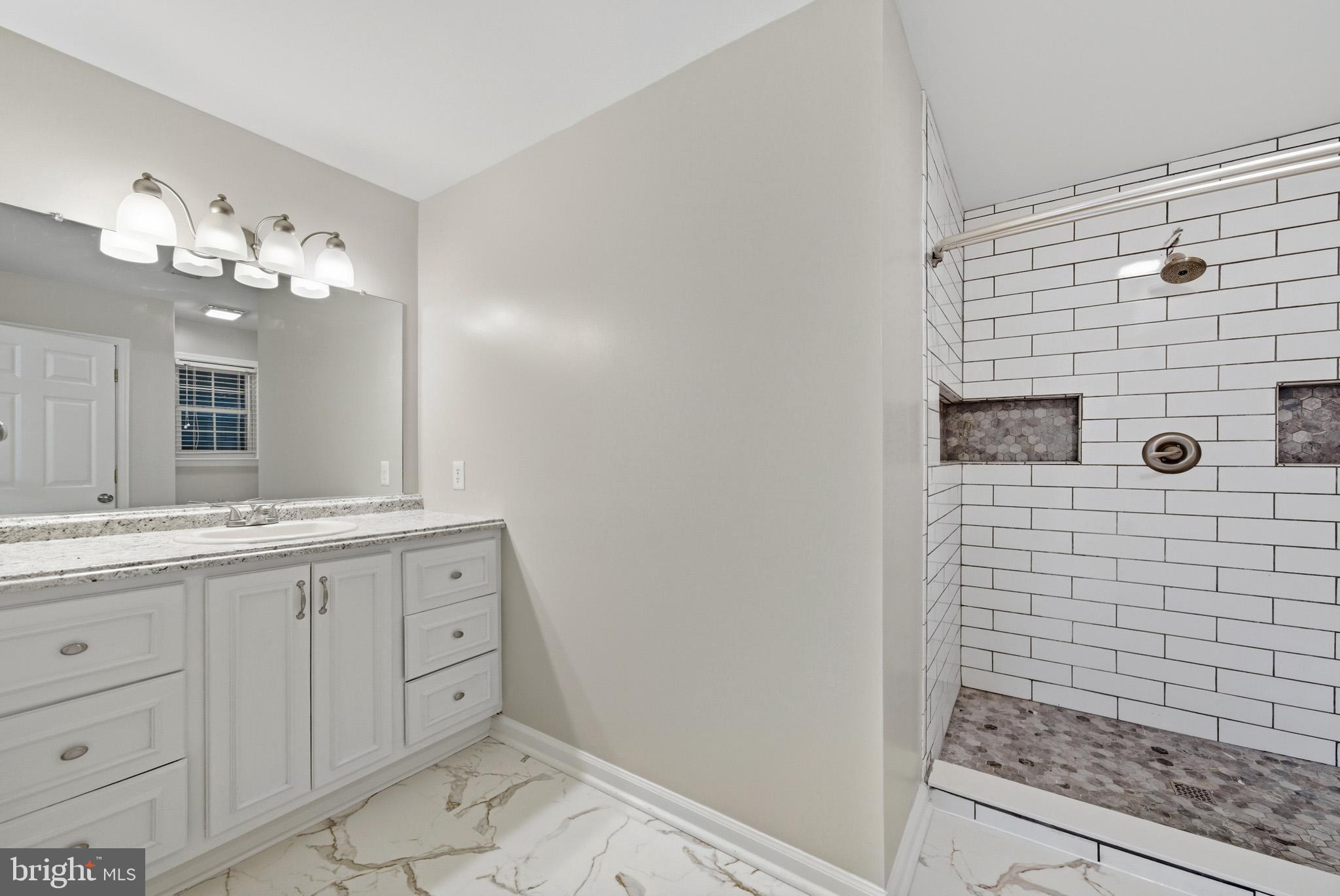 LEONARDTOWN - Residential