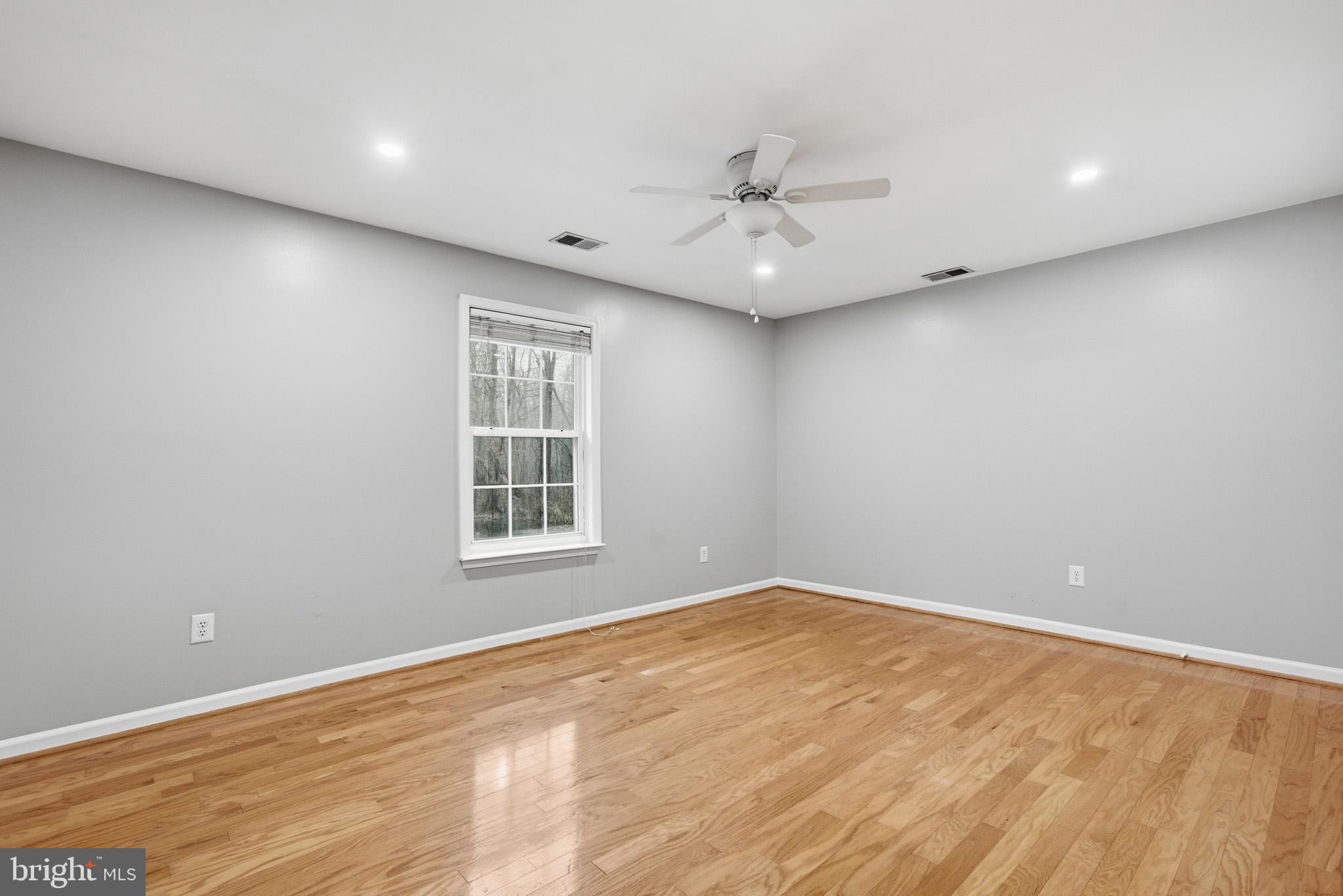 LEONARDTOWN - Residential