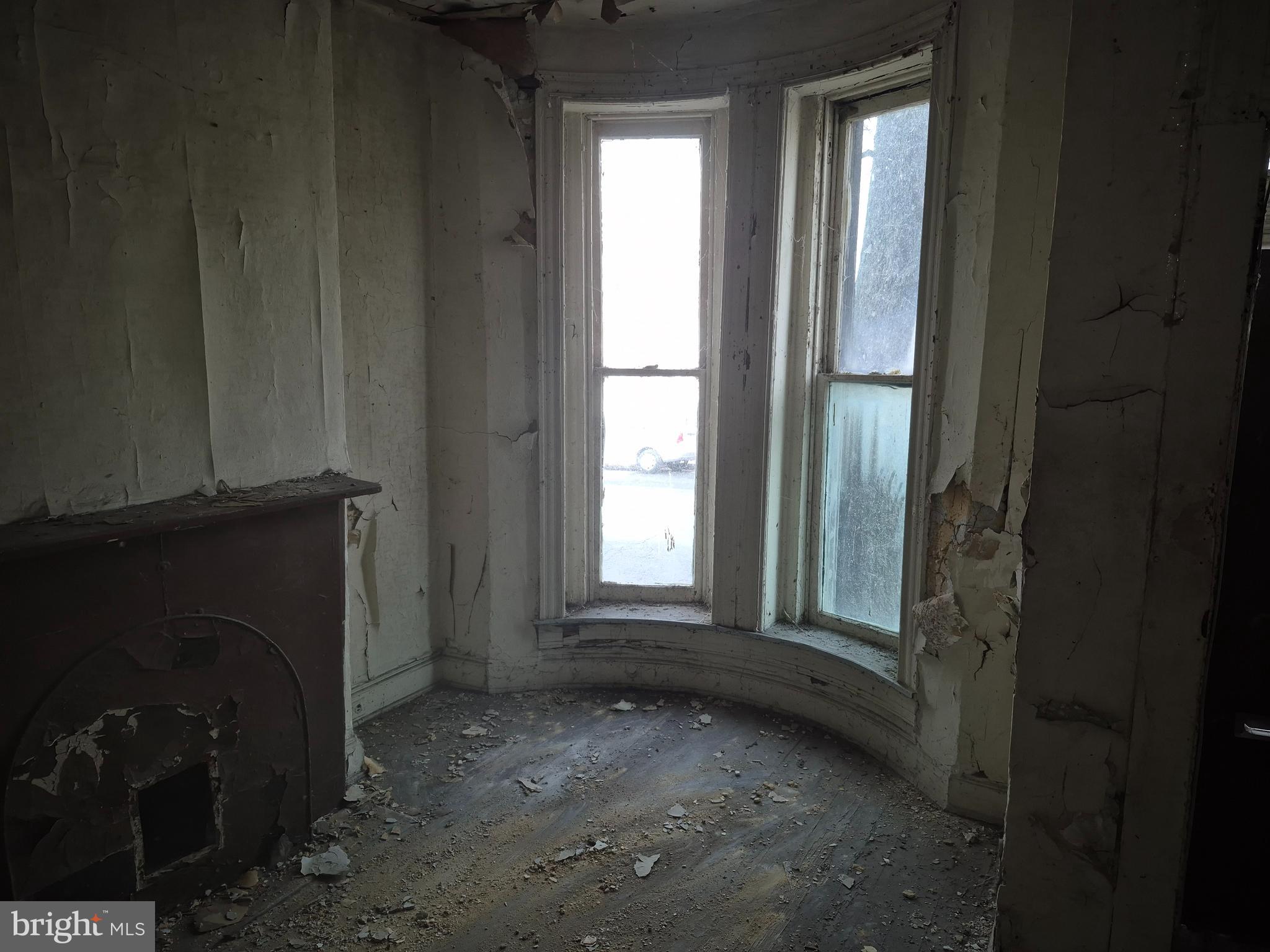 MIDTOWN EDMONDSON - Residential