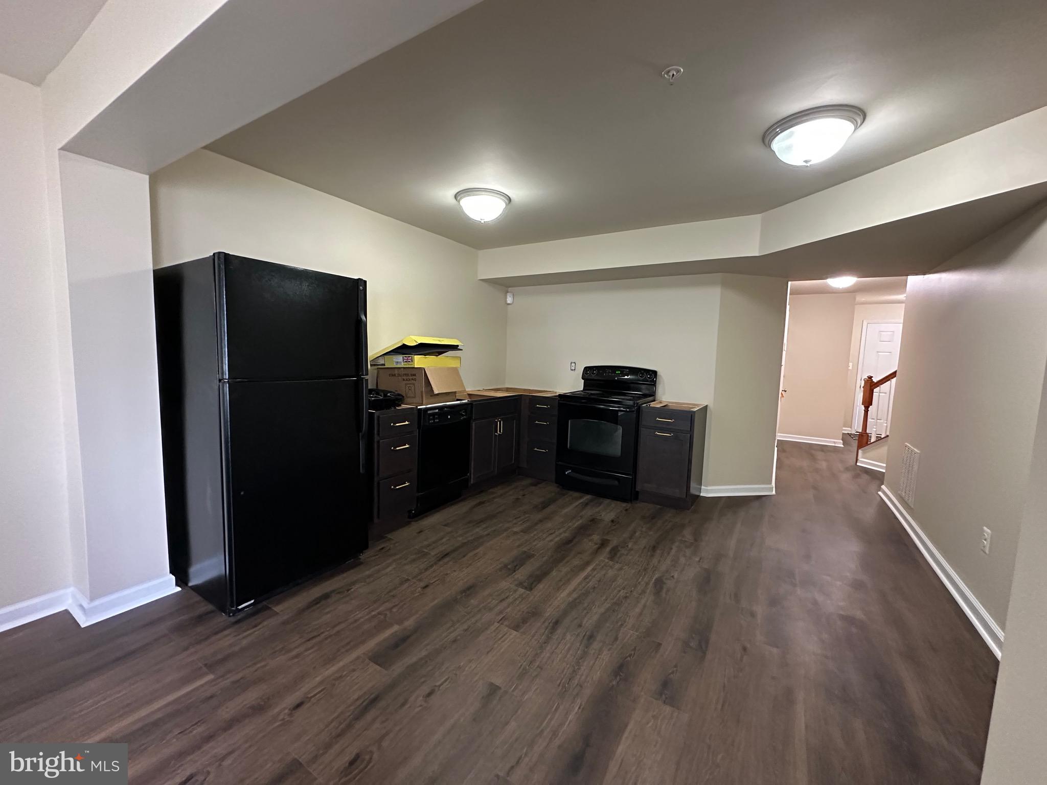 ASHBY COMMONS - Residential Lease