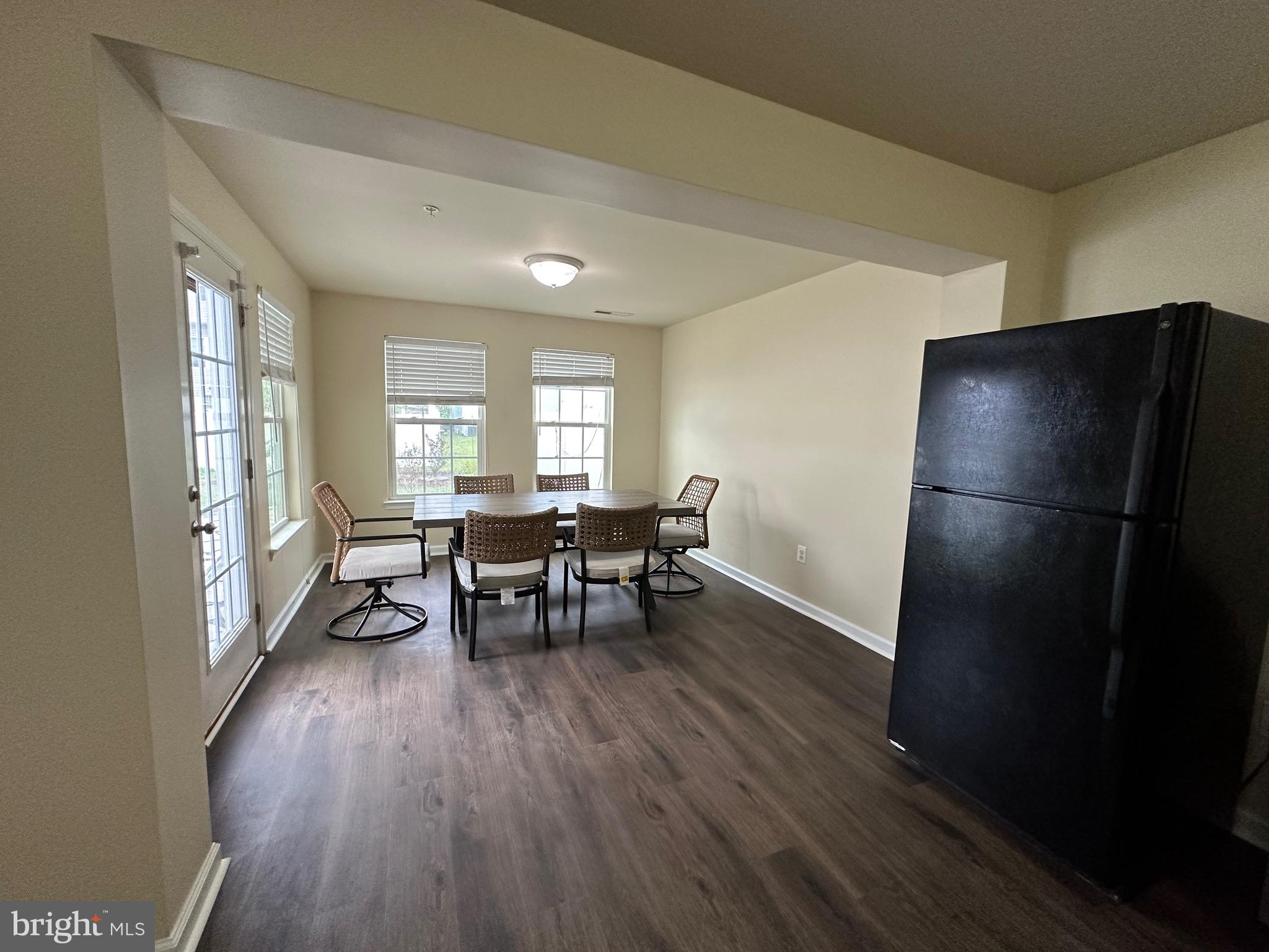 ASHBY COMMONS - Residential Lease