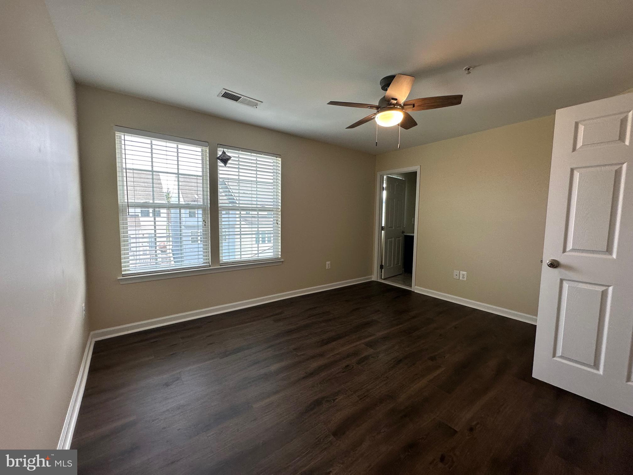 ASHBY COMMONS - Residential Lease