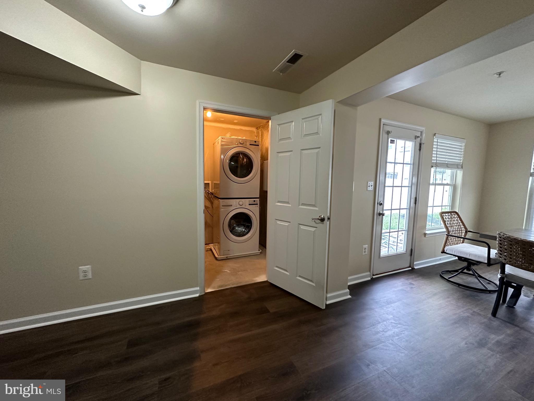 ASHBY COMMONS - Residential Lease