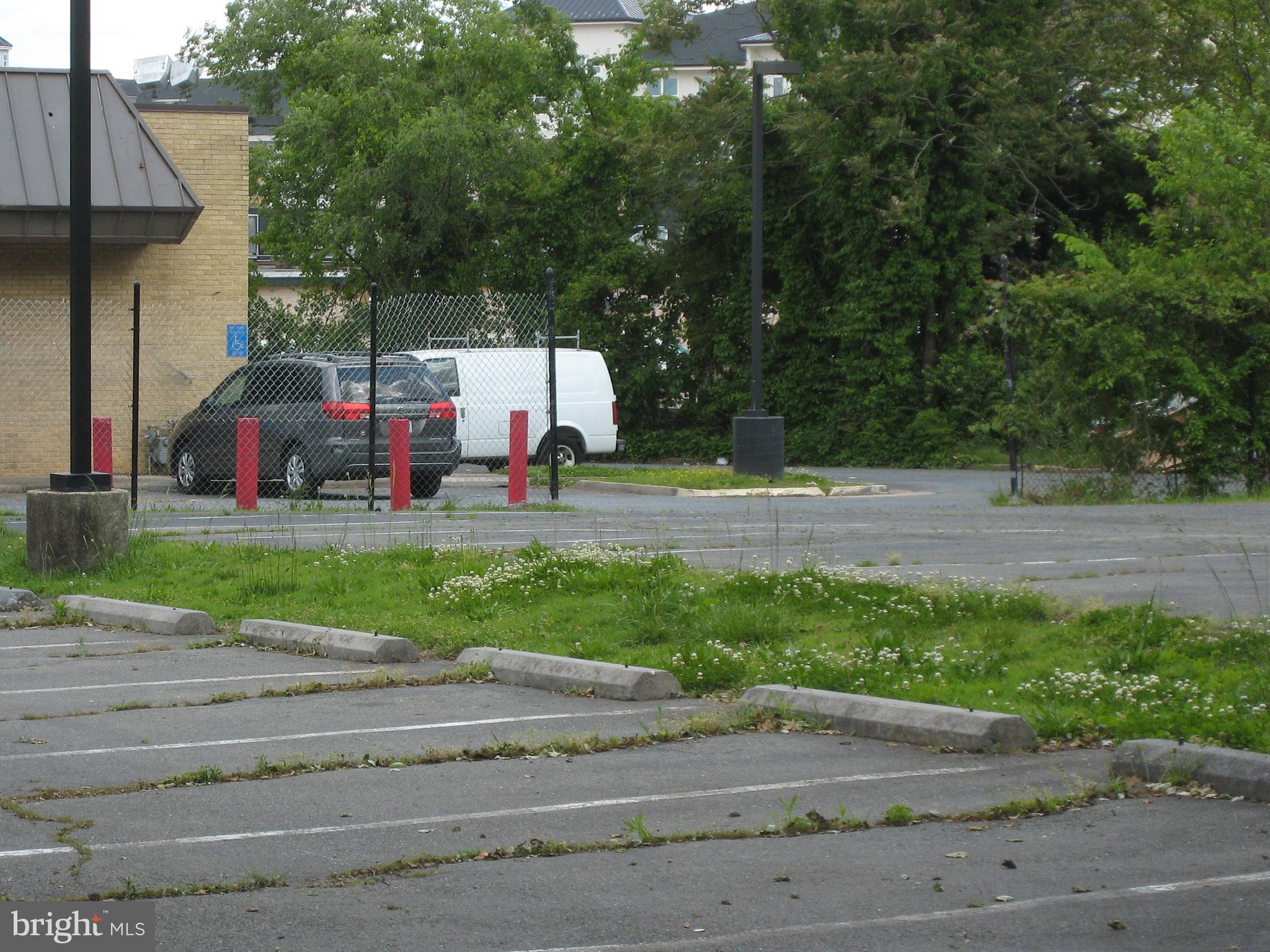 BREN MAR PARK - Land