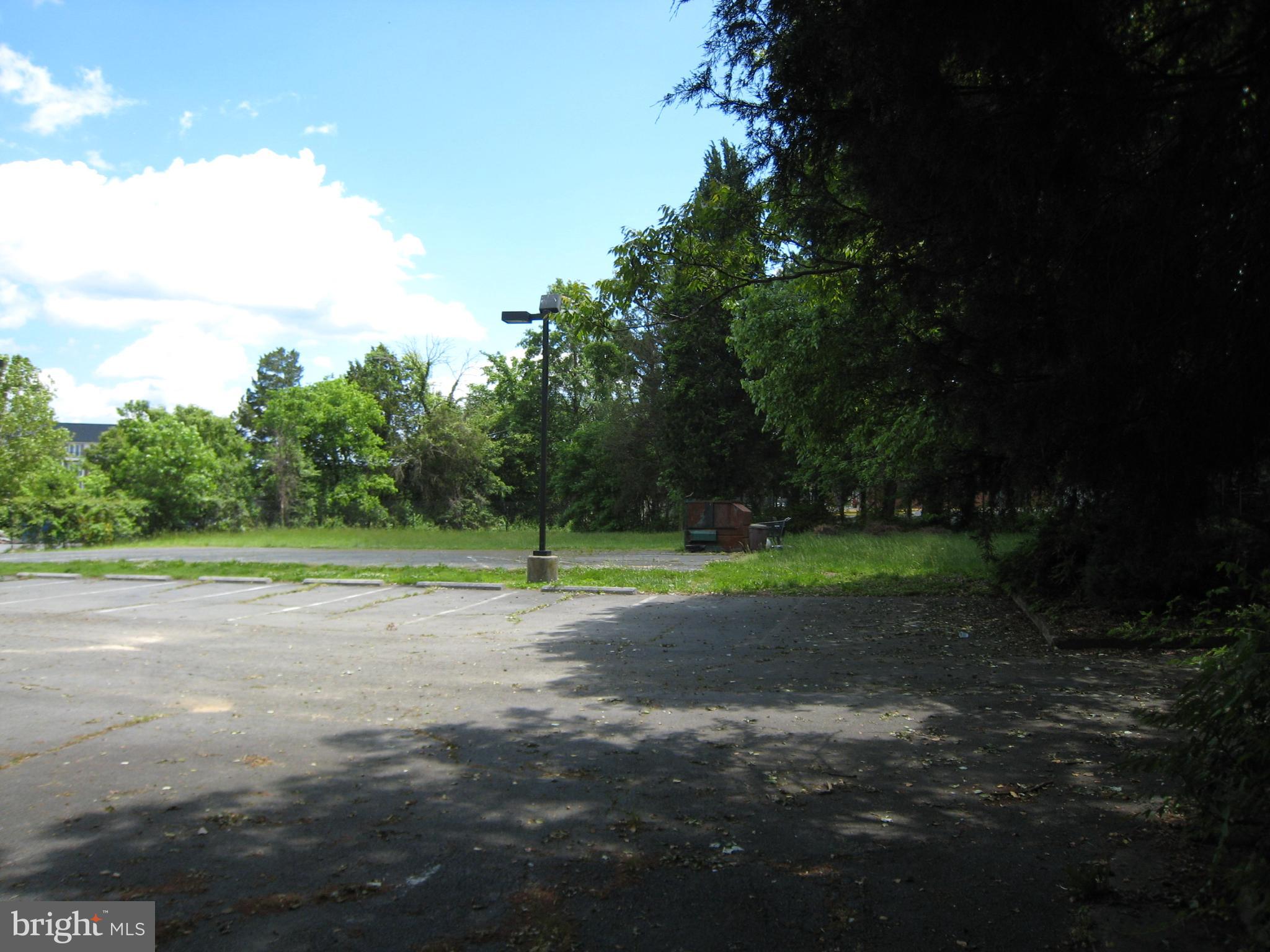 BREN MAR PARK - Land