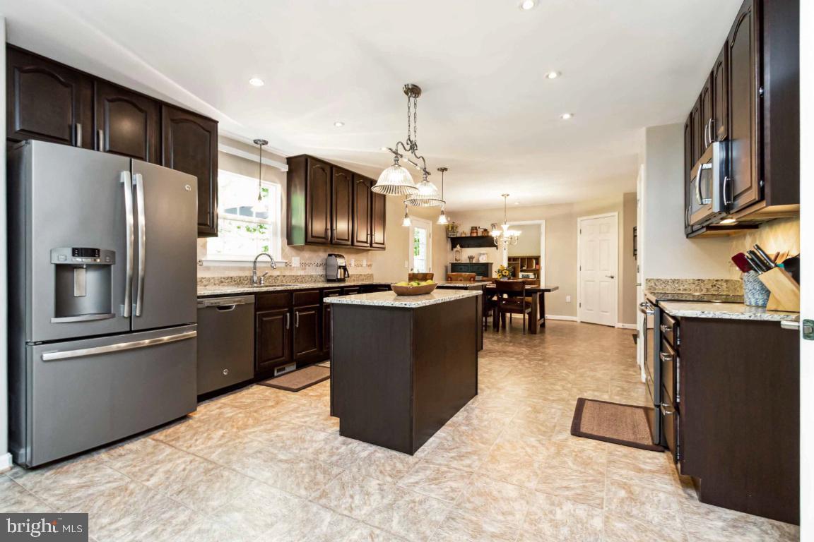 ROCKY RUN ESTATES - Residential