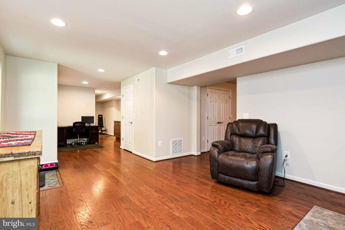 ROCKY RUN ESTATES - Residential