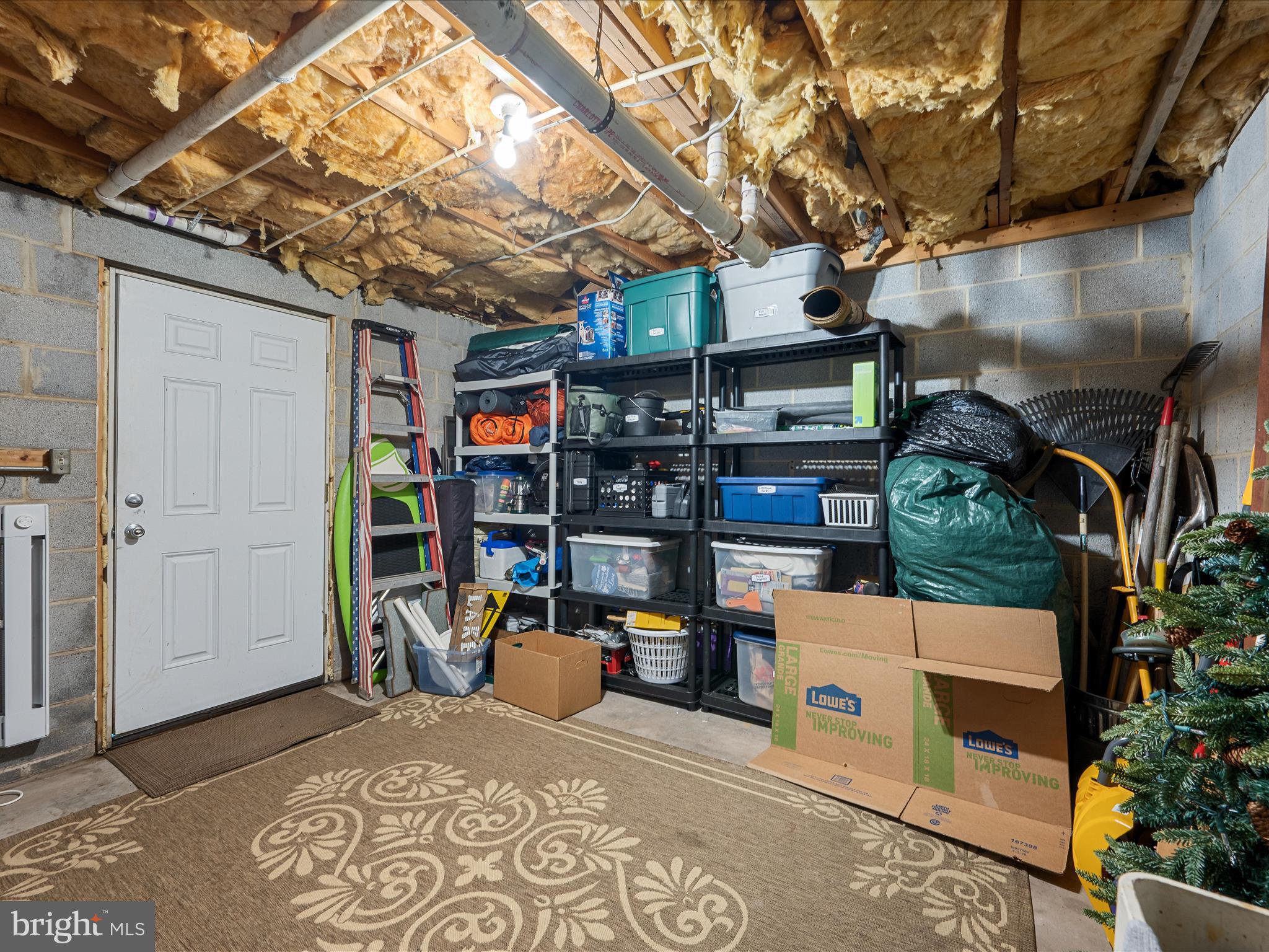 LAKE HOLIDAY ESTATES - Residential