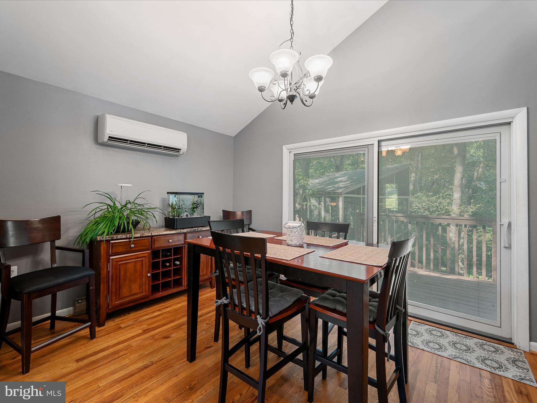 LAKE HOLIDAY ESTATES - Residential