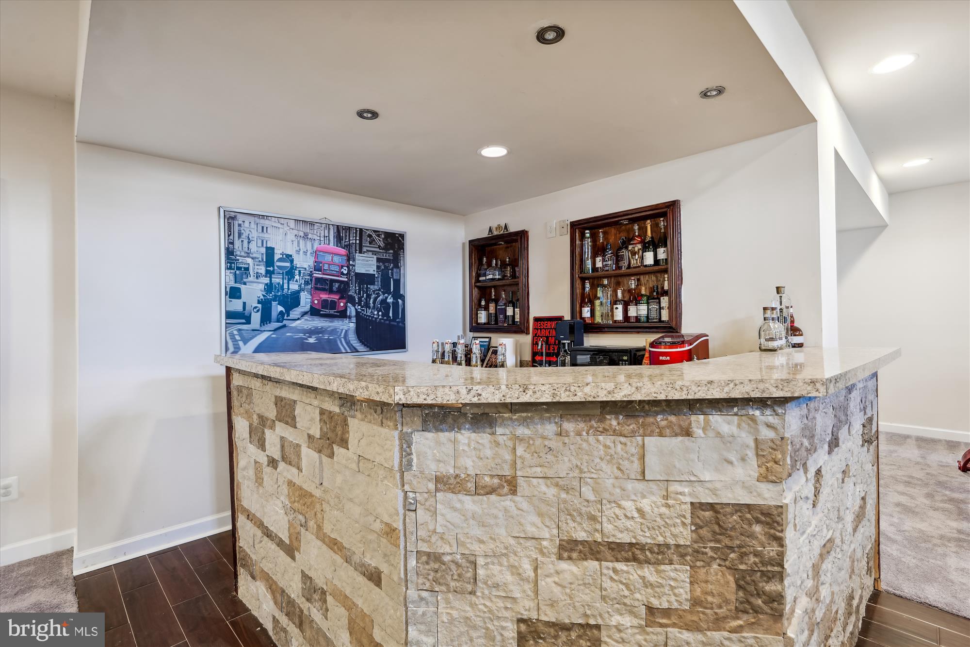 OAK CREEK - Residential