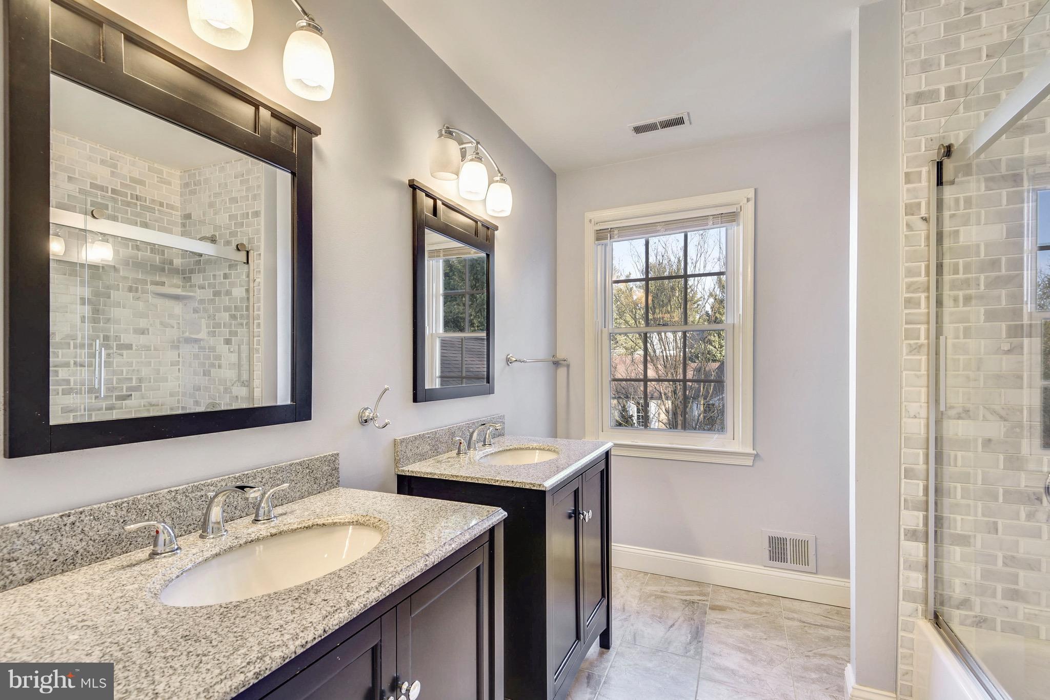 HILLMEAD - Residential