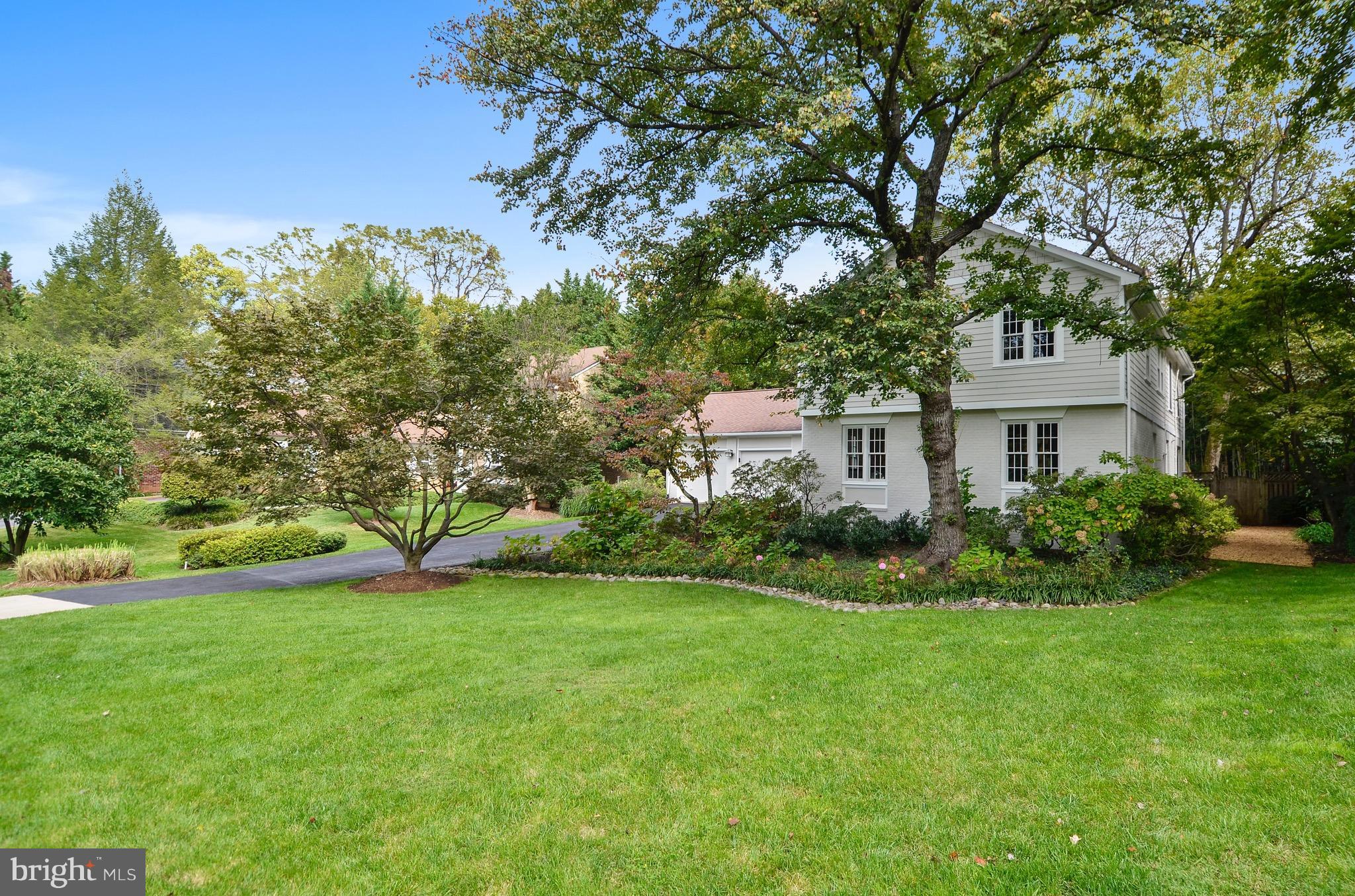 HILLMEAD - Residential
