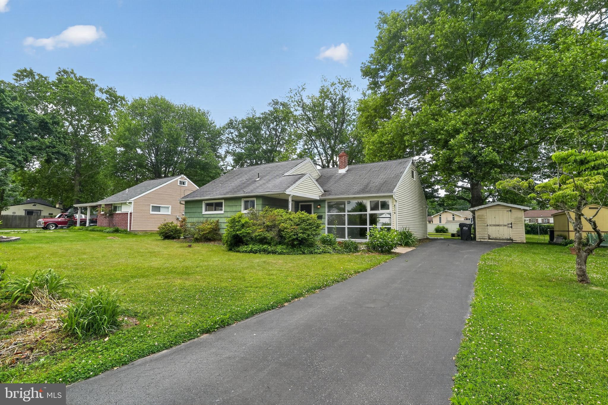 2116 WEBER LANE