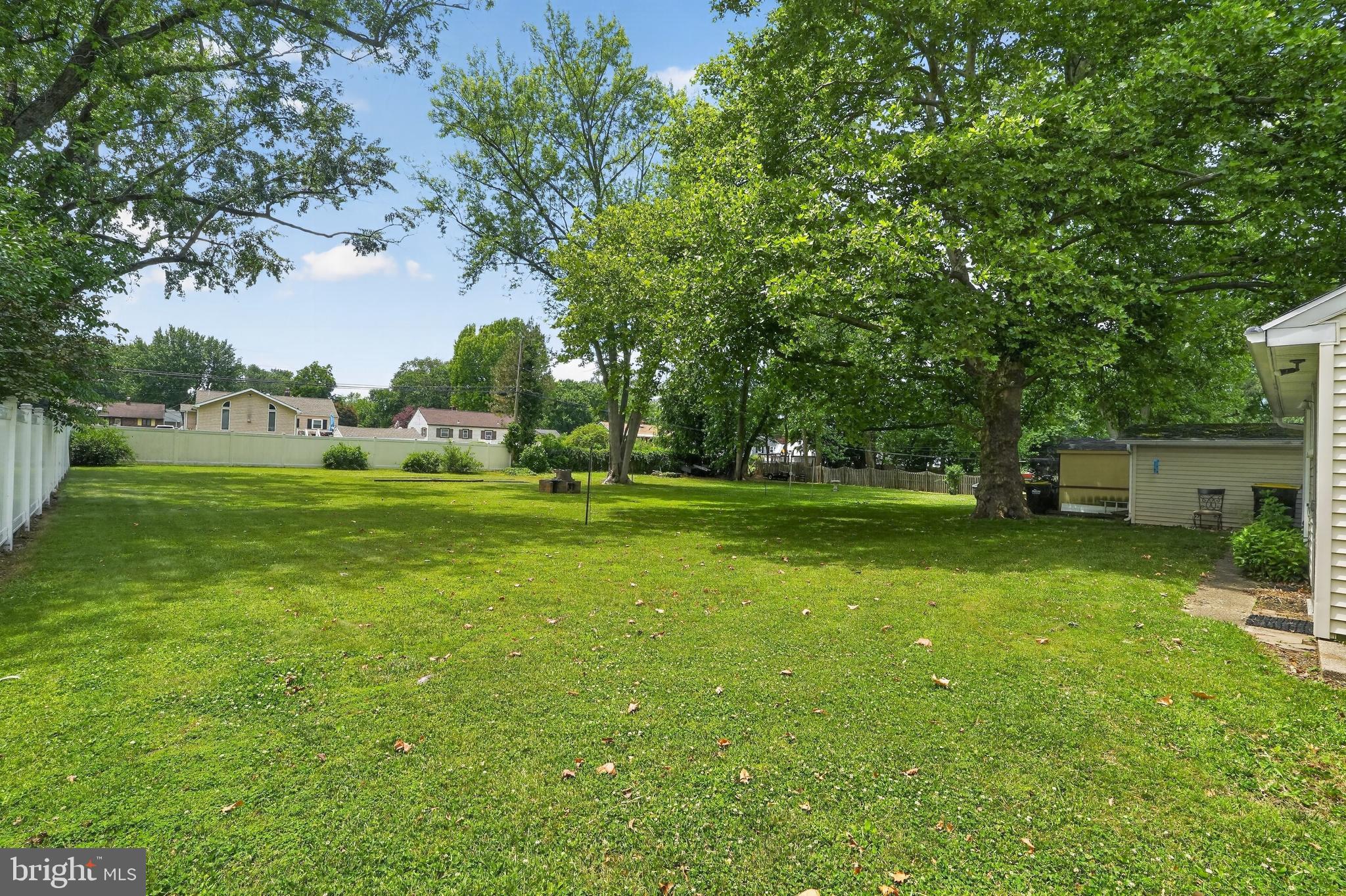2116 WEBER LANE