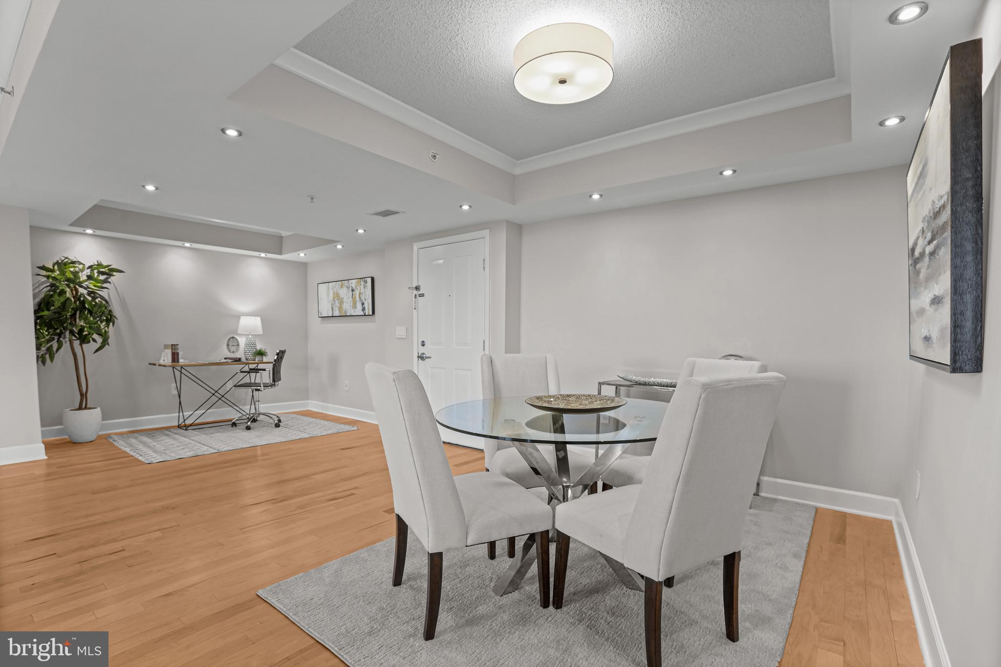 RESIDENCES AT STATION SQUARE - Residential Lease