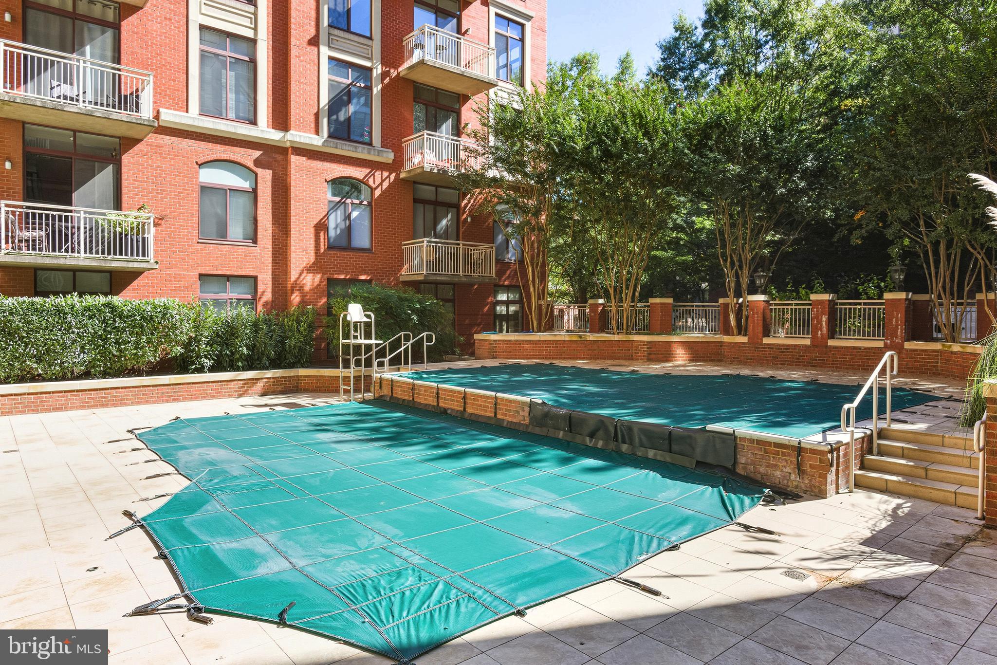 RESIDENCES AT STATION SQUARE - Residential Lease