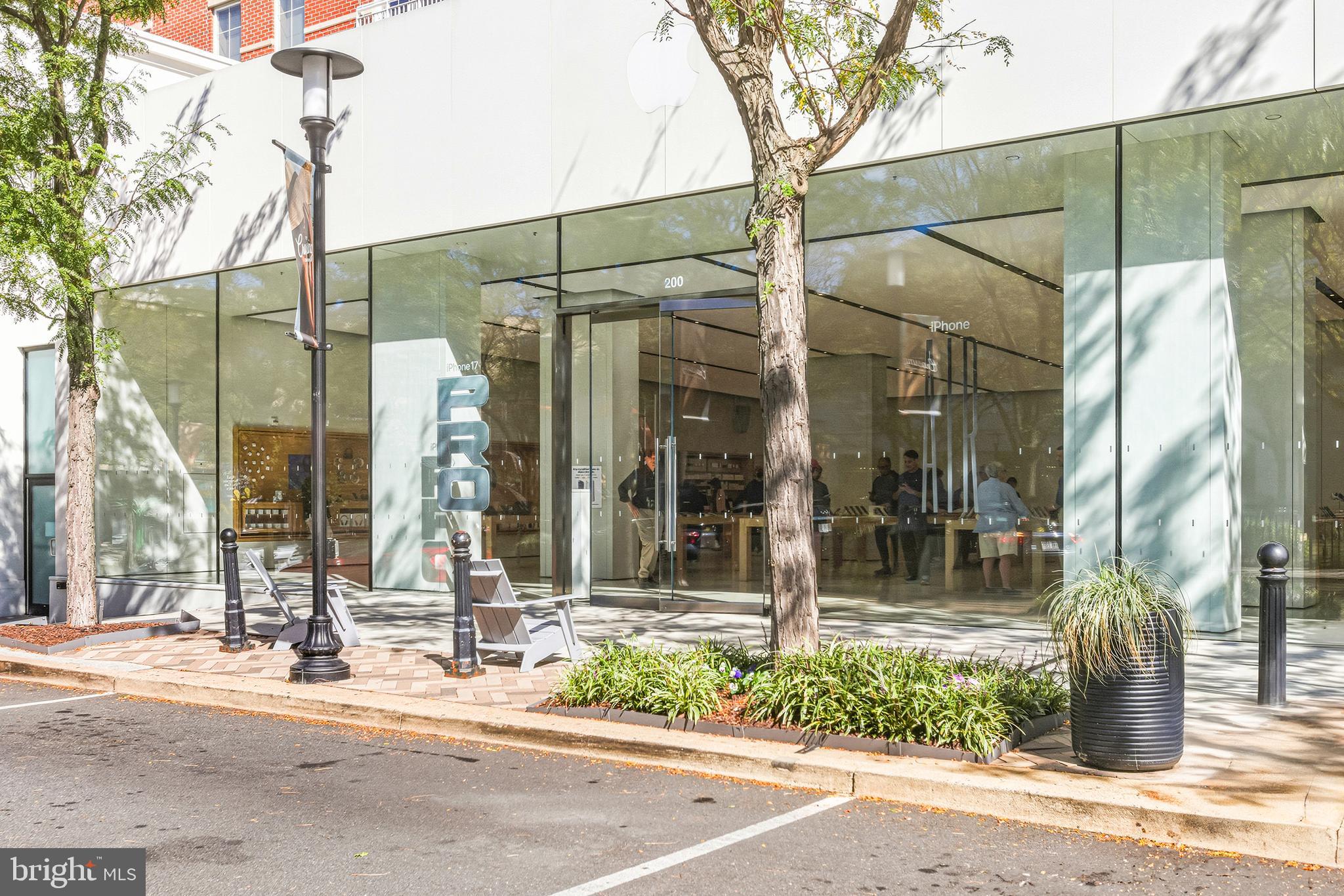 RESIDENCES AT STATION SQUARE - Residential Lease