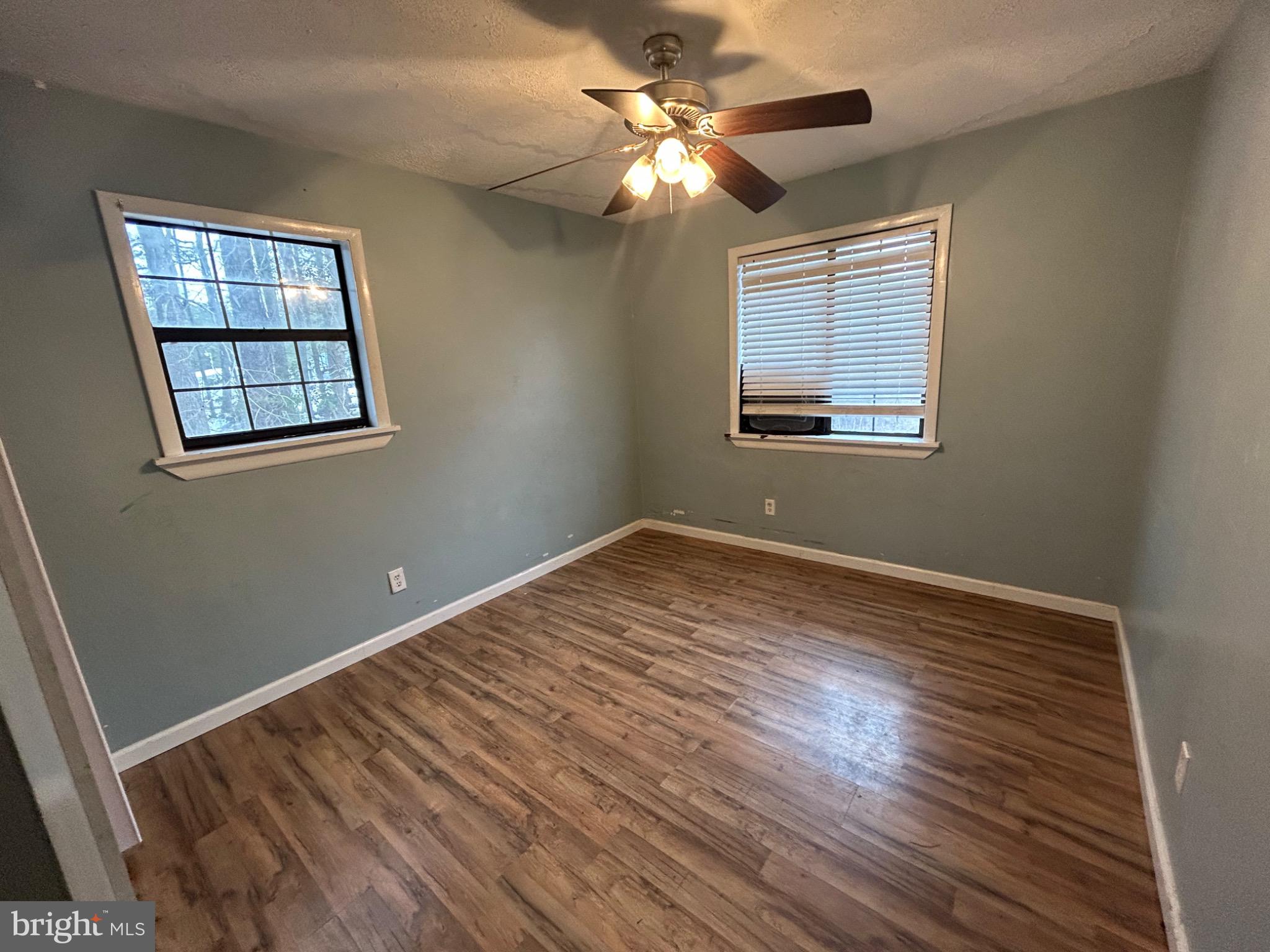 MERRY POINT ESTATES - Residential