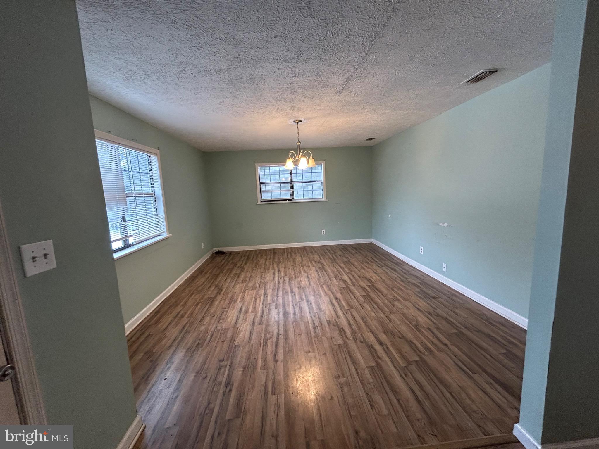 MERRY POINT ESTATES - Residential