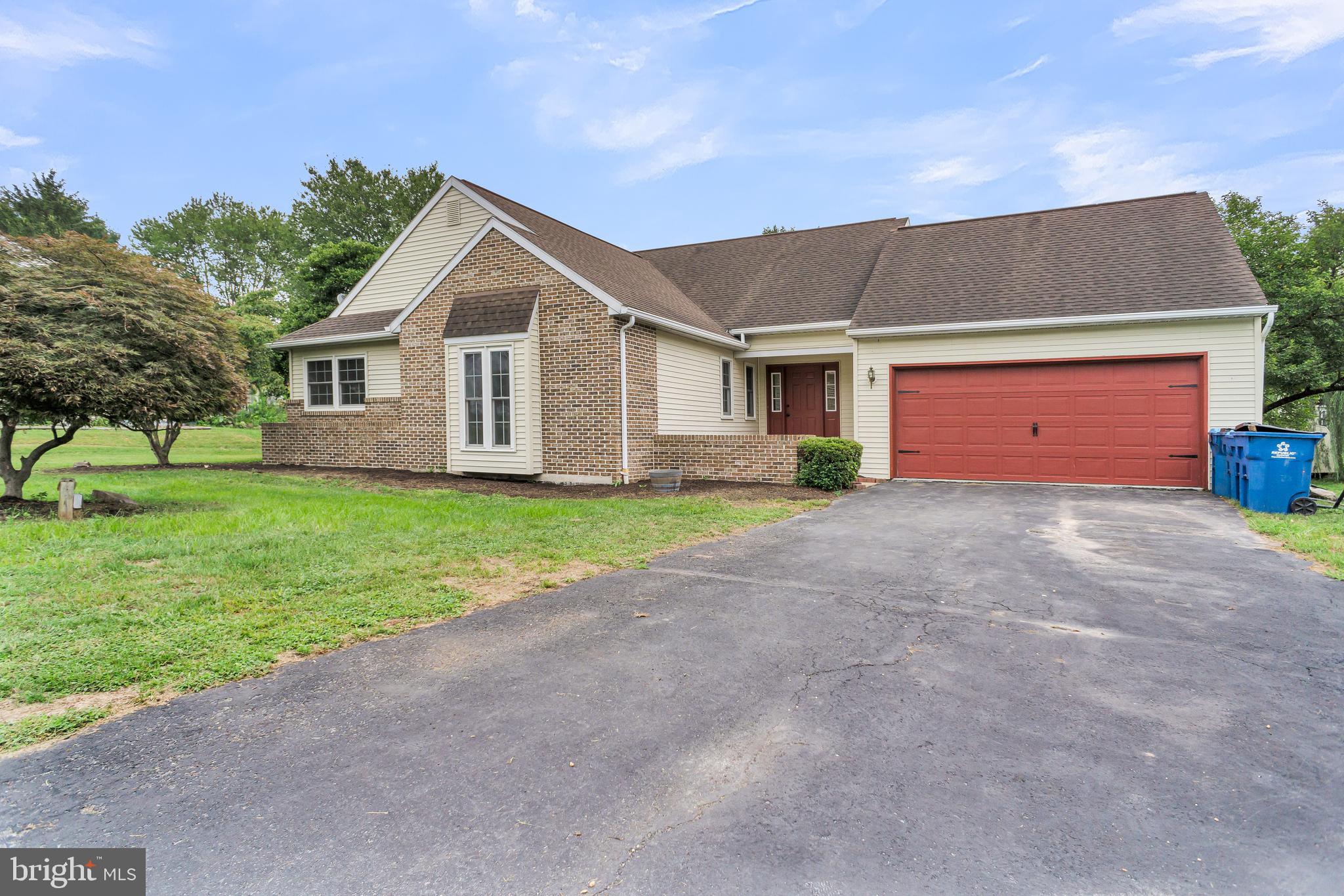 Welcome to 22 S Seasons Drive in Dillsburg—a beautifully, freshly remodeled home ready for its next owner! This property combines modern updates with comfortable living in a desirable neighborhood.
Step inside to find a bright, open layout with fresh finishes throughout. The remodeled kitchen features updated cabinetry, countertops, and appliances, making it the perfect space for cooking and entertaining. Fresh flooring, paint, and lighting bring a modern feel to every room, while the updated bathrooms provide a spa-like touch.
Outside, you’ll enjoy a spacious yard—ideal for relaxing, gardening, or gathering with family and friends. With its convenient location near schools, shopping, and major commuter routes, this home offers both style and practicality.
Don’t miss your chance to own this move-in ready property—schedule your showing today!