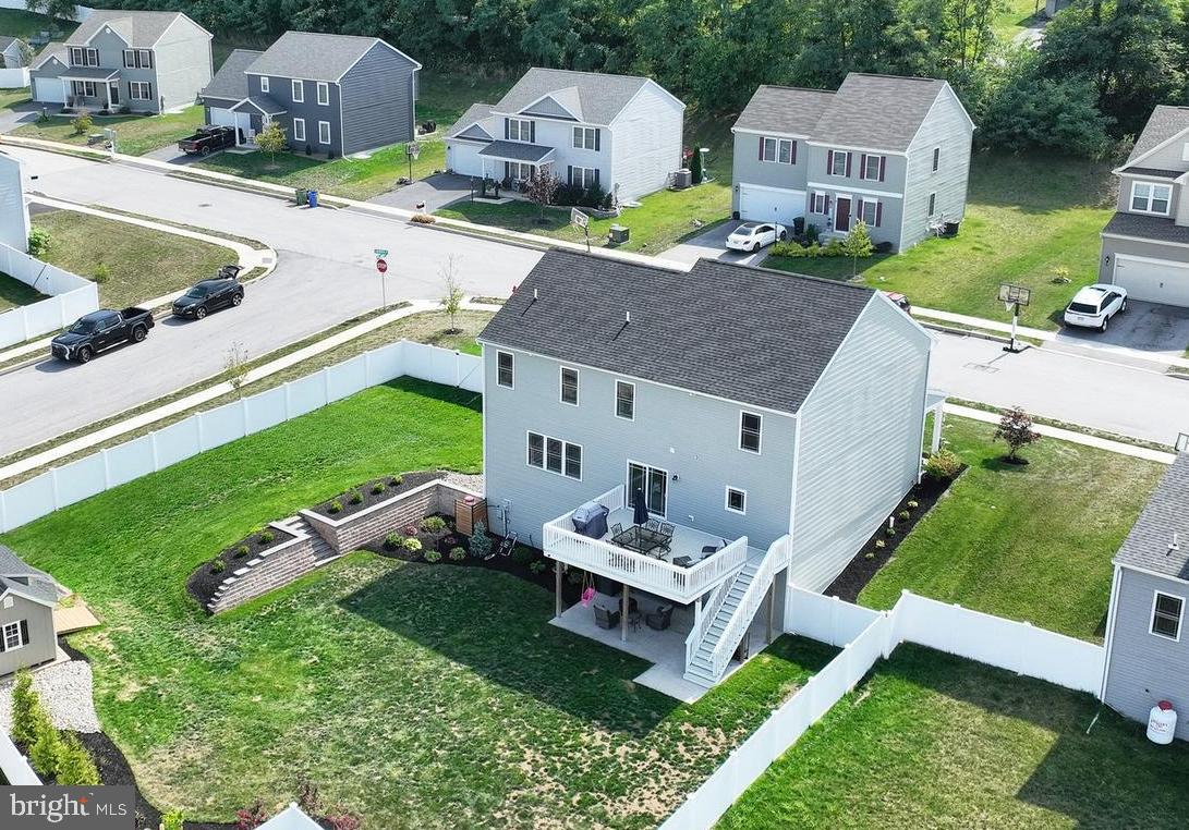 LEXINGTON ESTATES - Residential