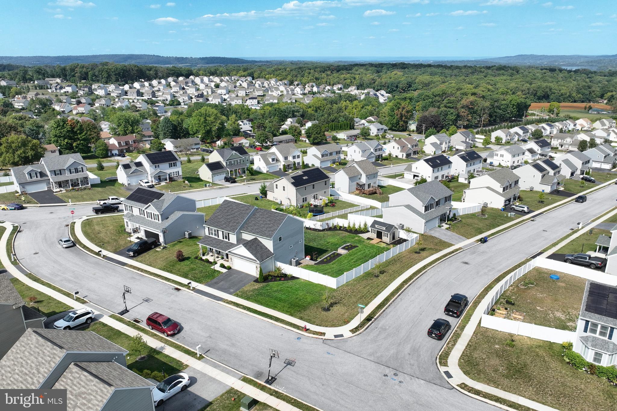 LEXINGTON ESTATES - Residential