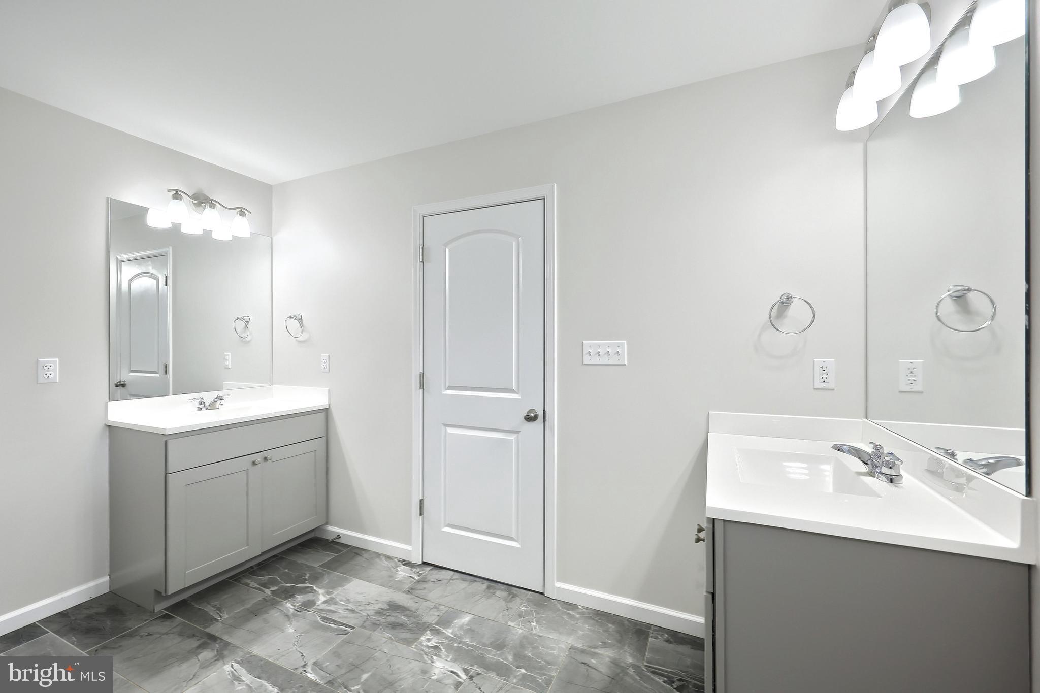 LEXINGTON ESTATES - Residential