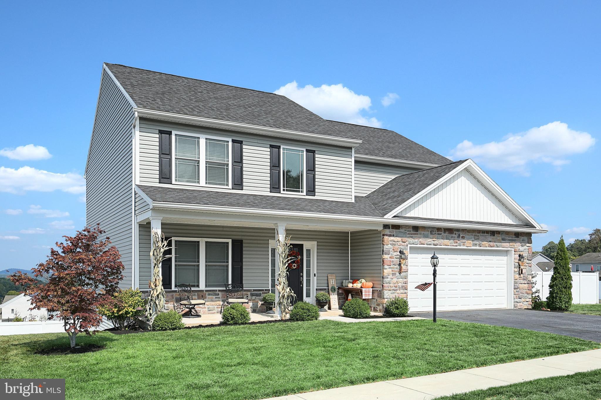 LEXINGTON ESTATES - Residential