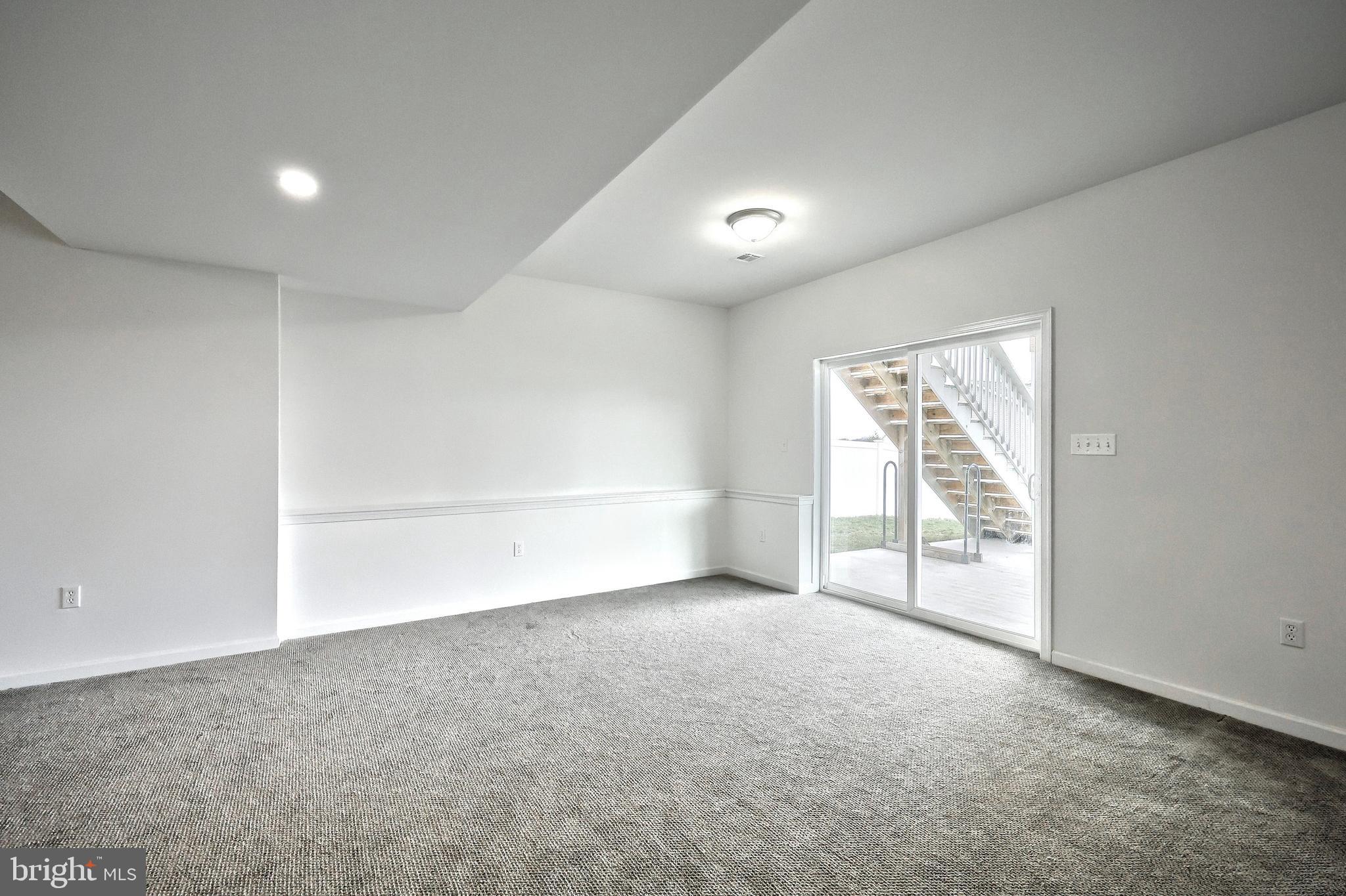 LEXINGTON ESTATES - Residential