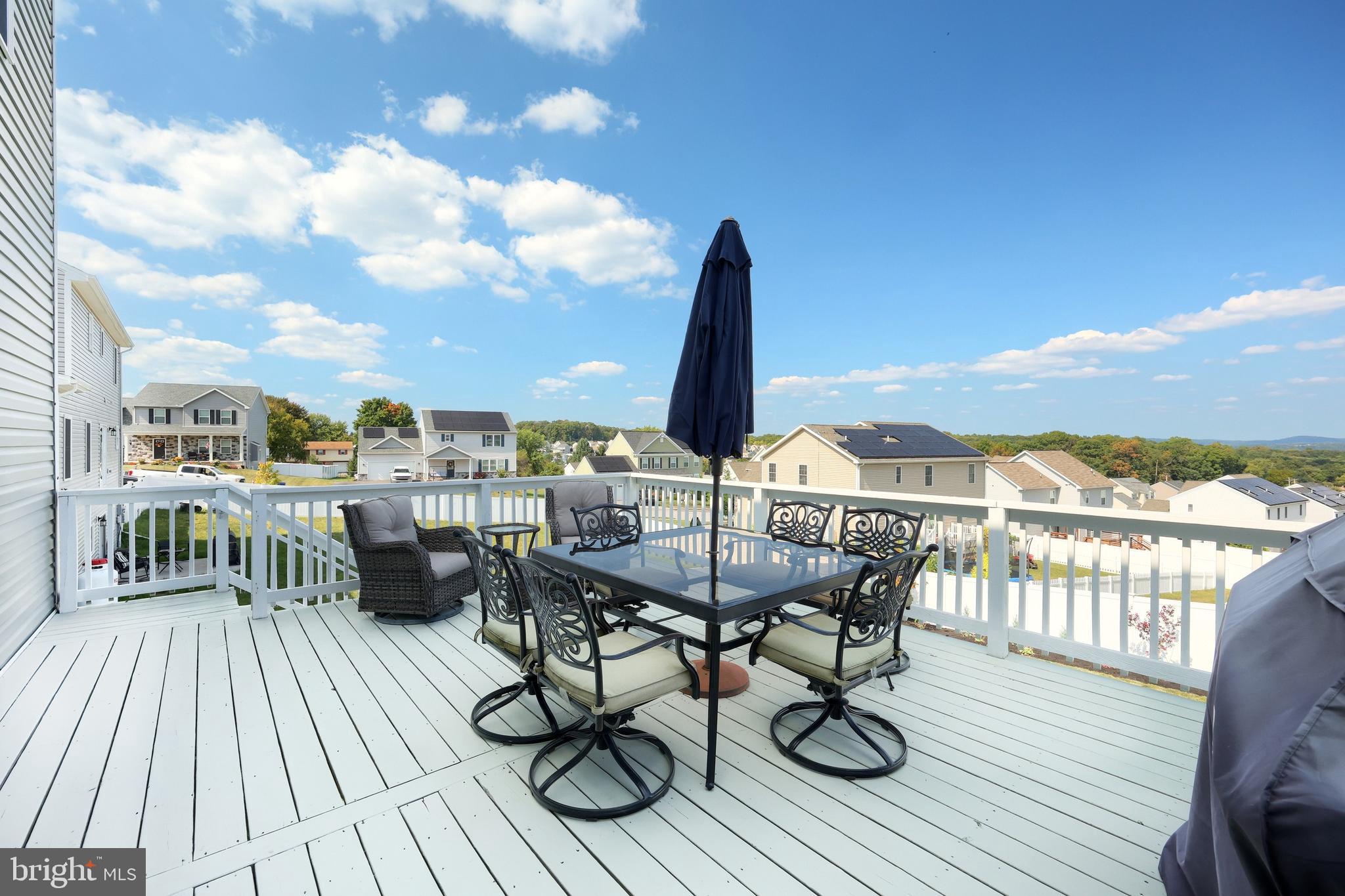 LEXINGTON ESTATES - Residential