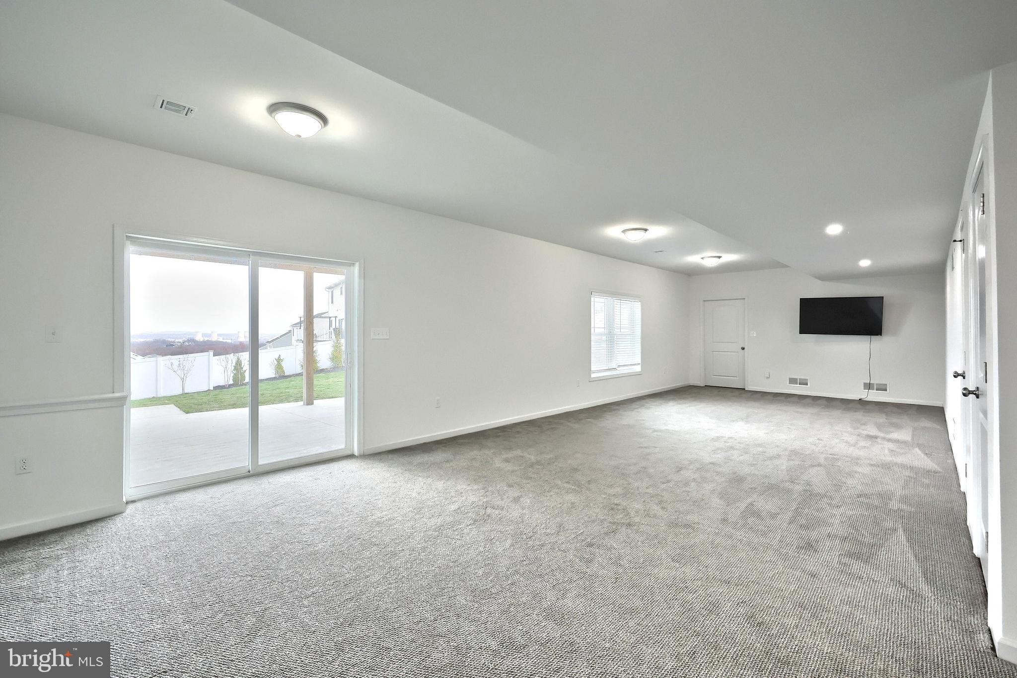 LEXINGTON ESTATES - Residential