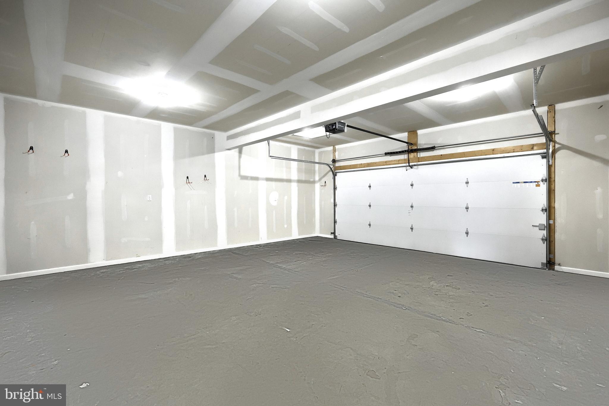 LEXINGTON ESTATES - Residential