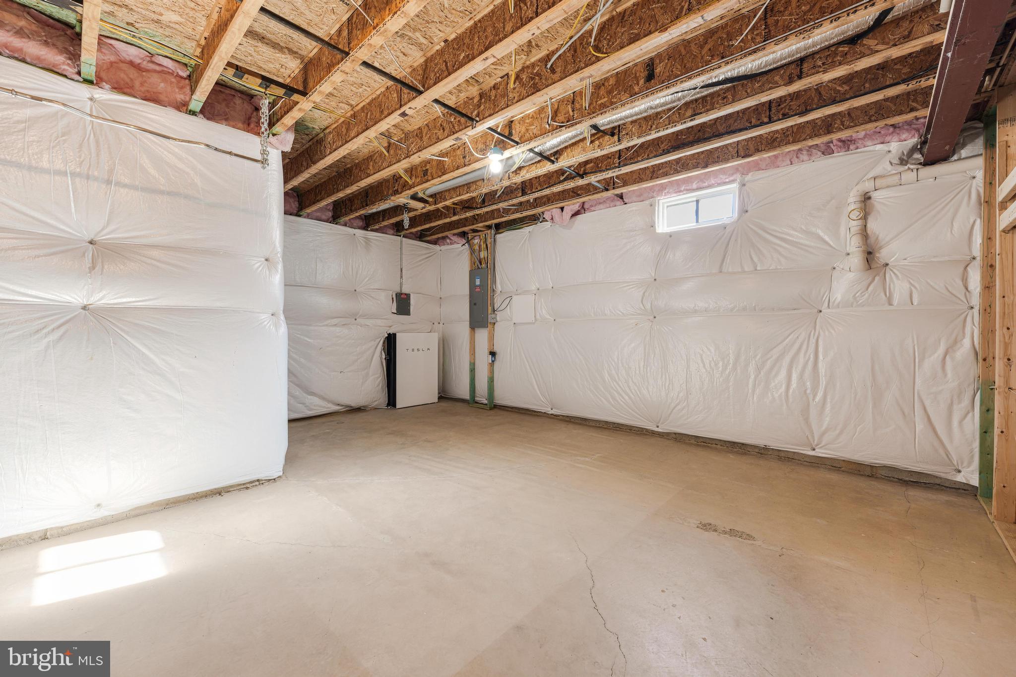 DUTCHMANS CREEK HAMLET - Residential Lease