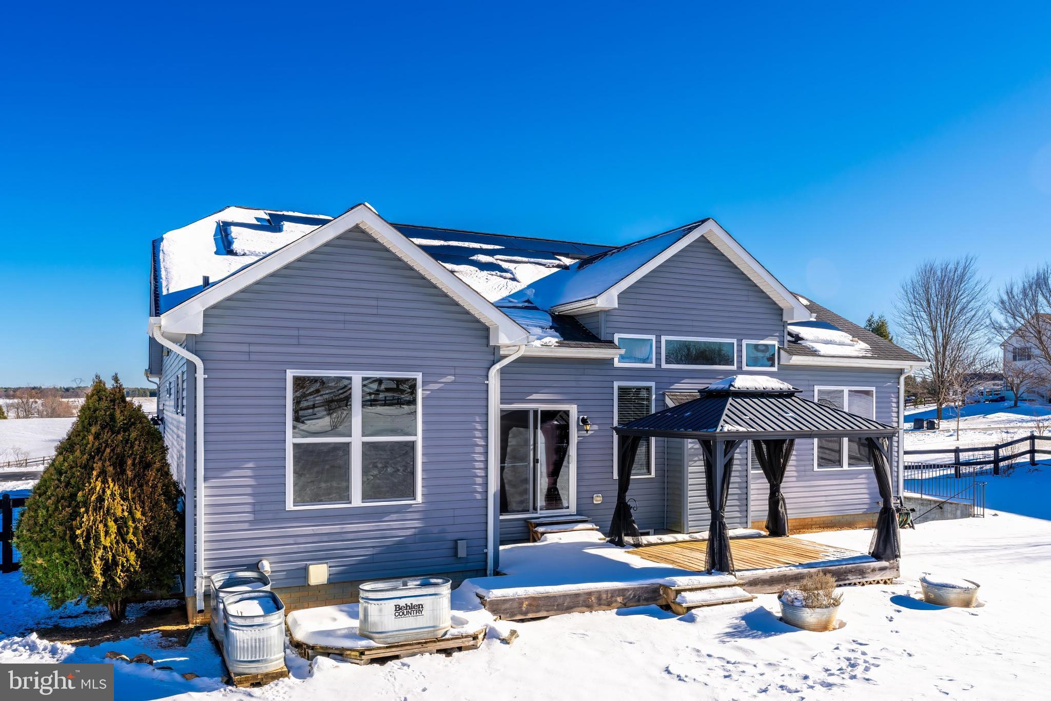 DUTCHMANS CREEK HAMLET - Residential Lease