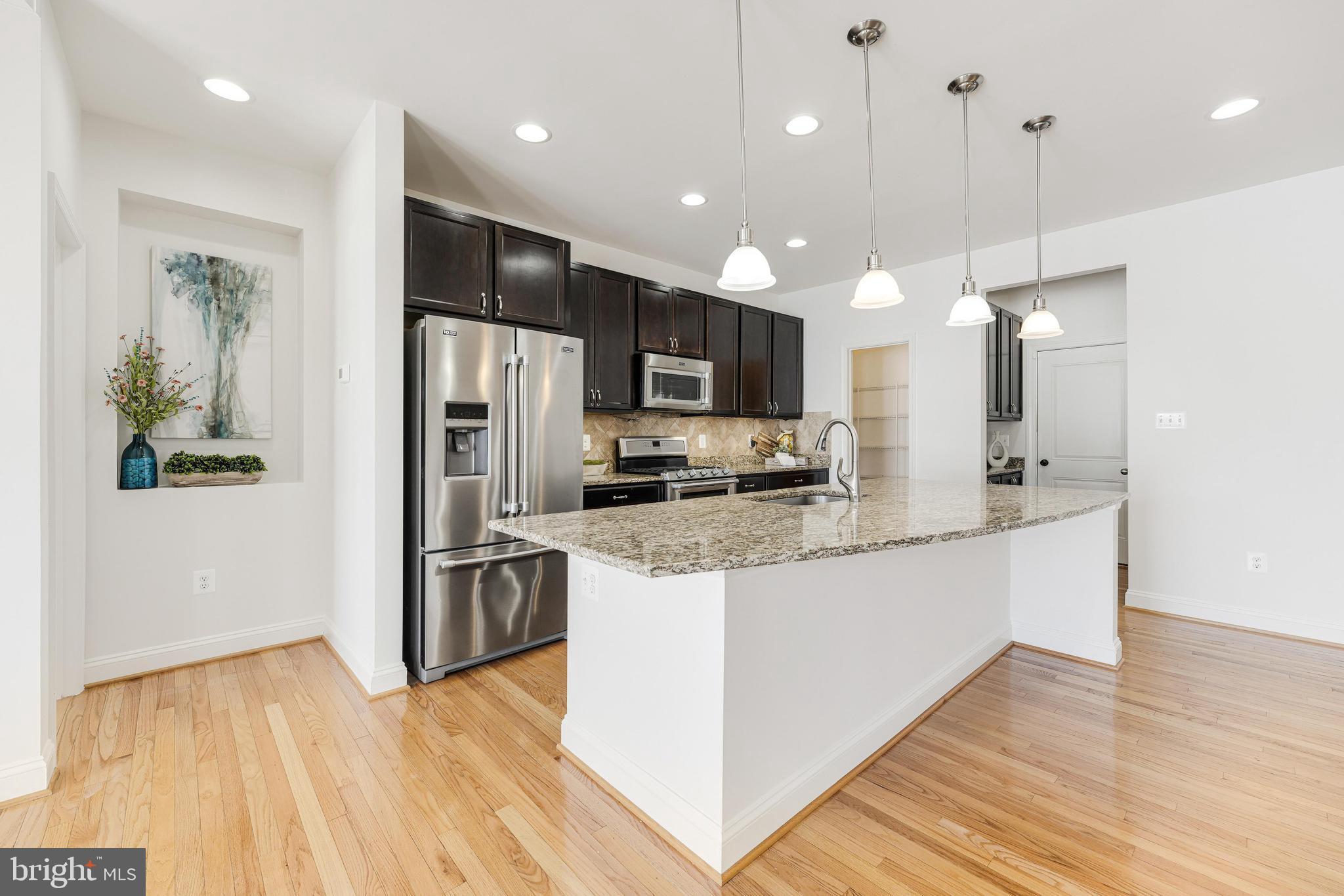 DUTCHMANS CREEK HAMLET - Residential Lease