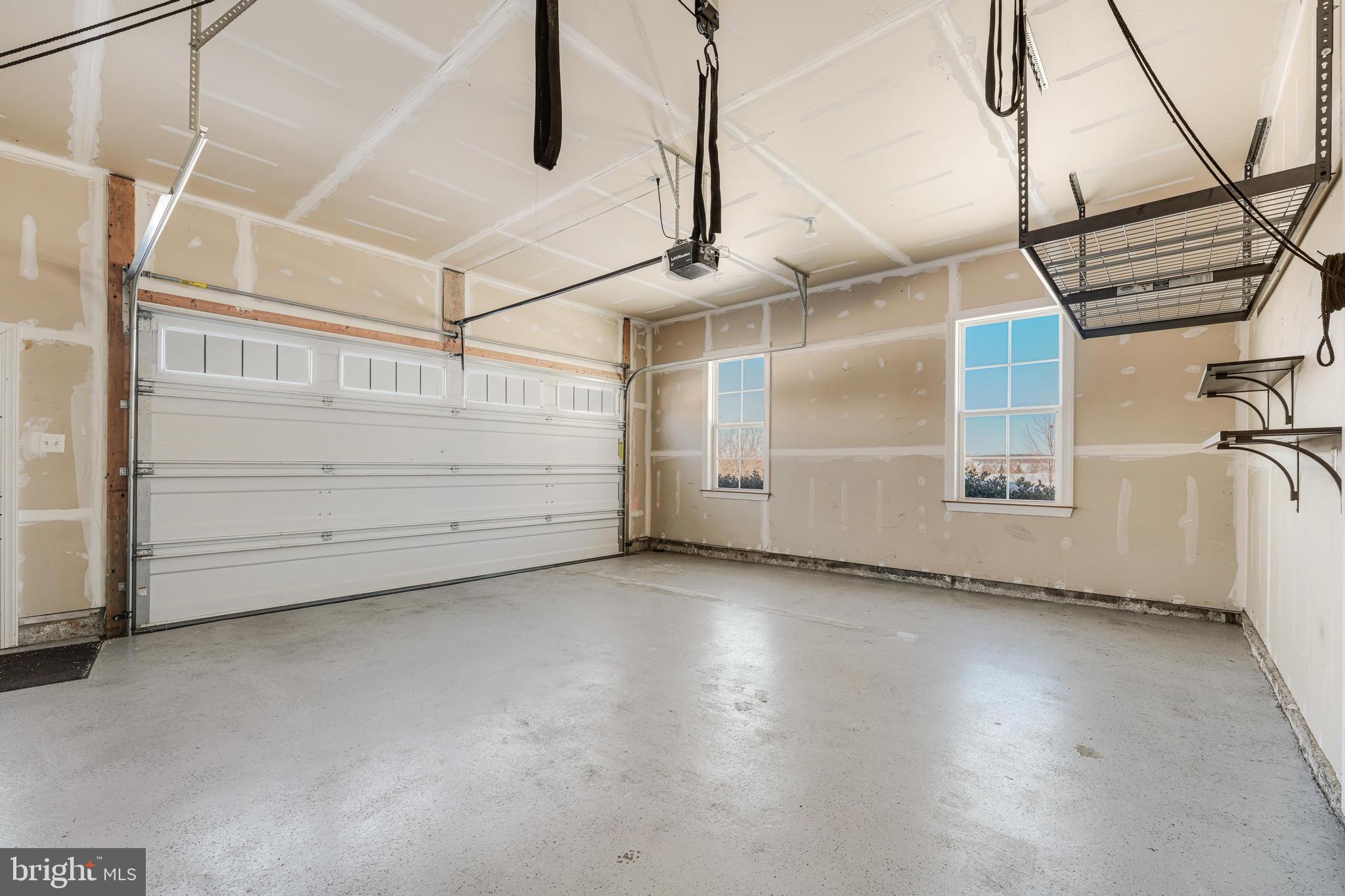 DUTCHMANS CREEK HAMLET - Residential Lease