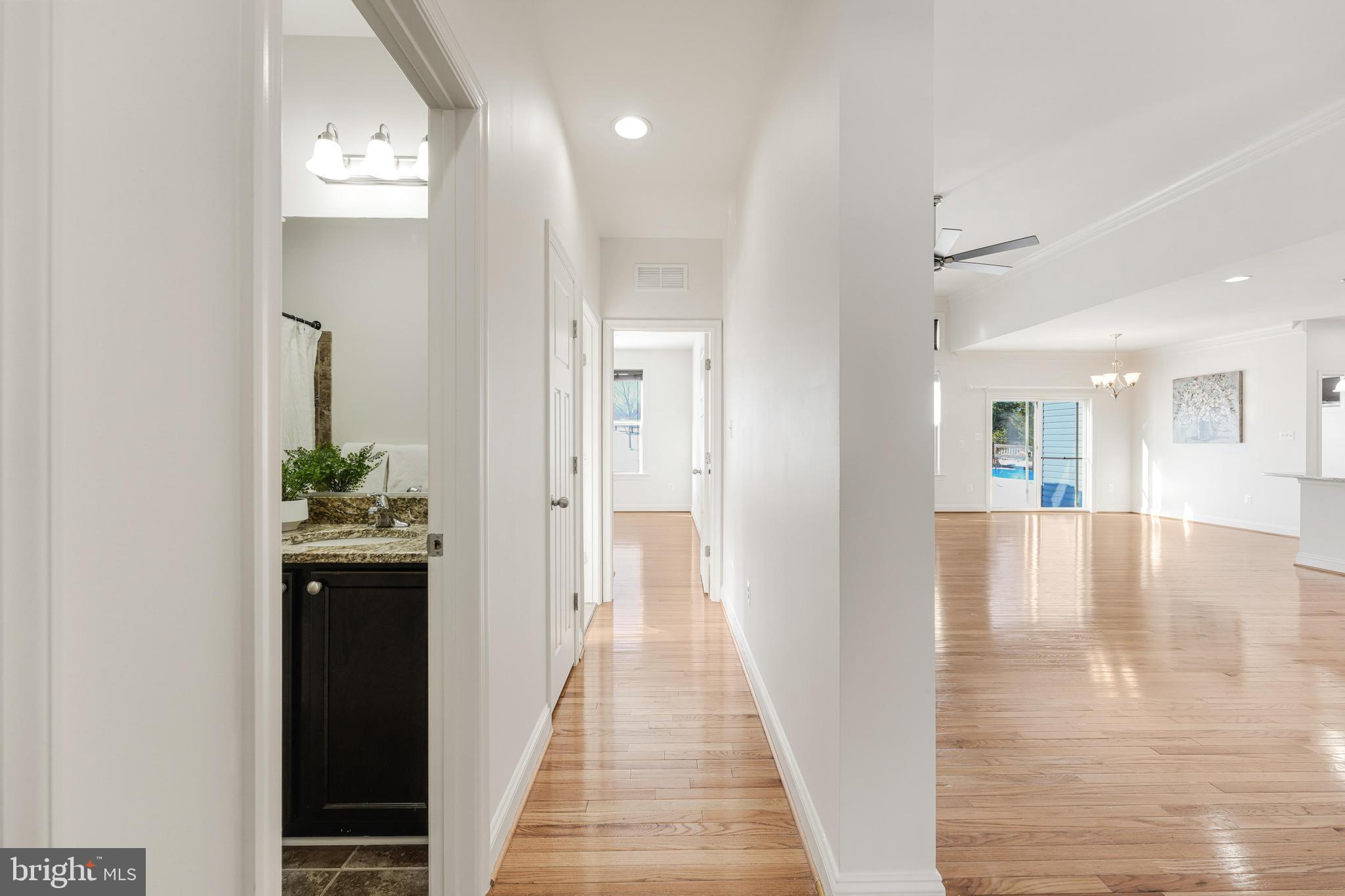 DUTCHMANS CREEK HAMLET - Residential Lease