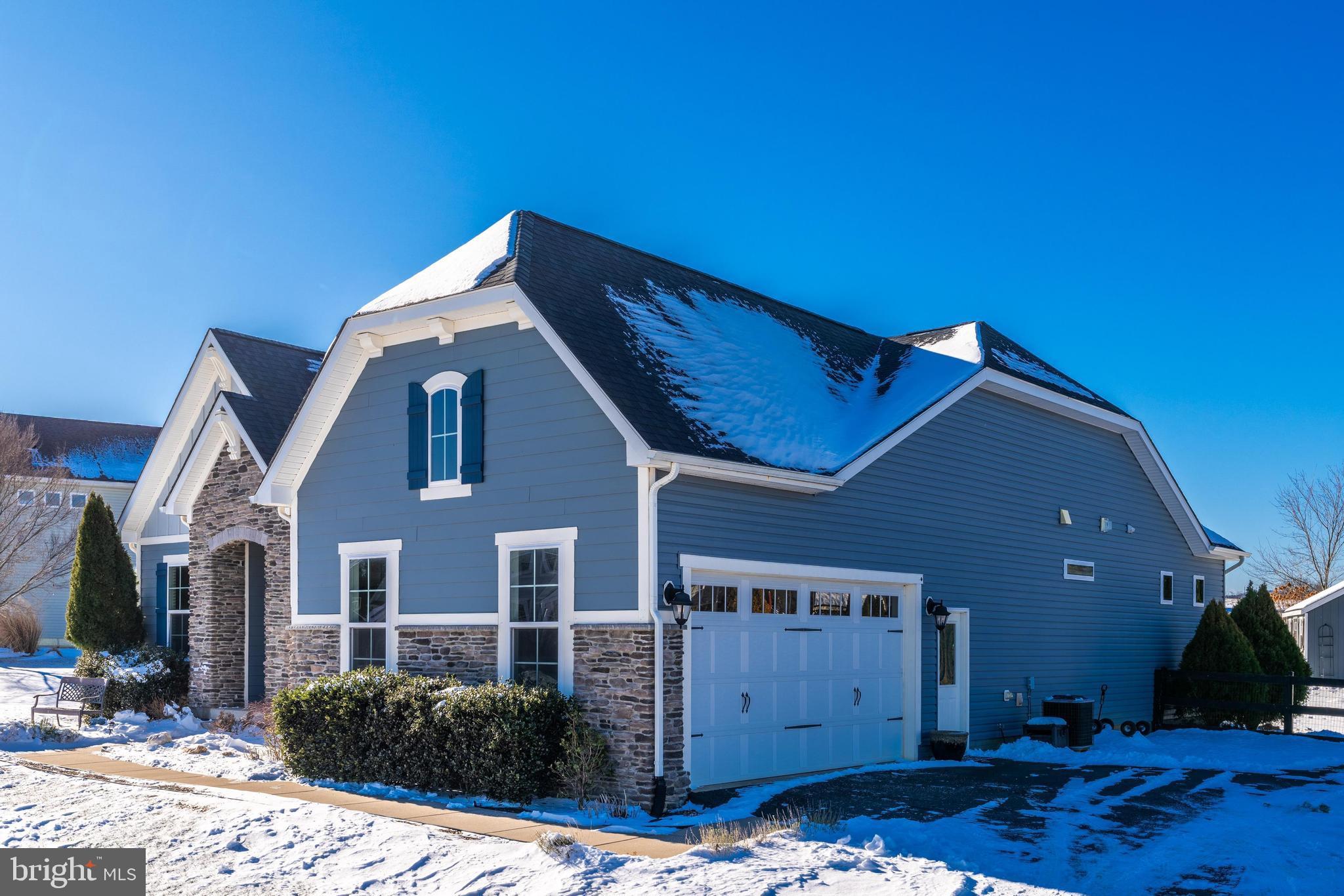 DUTCHMANS CREEK HAMLET - Residential Lease