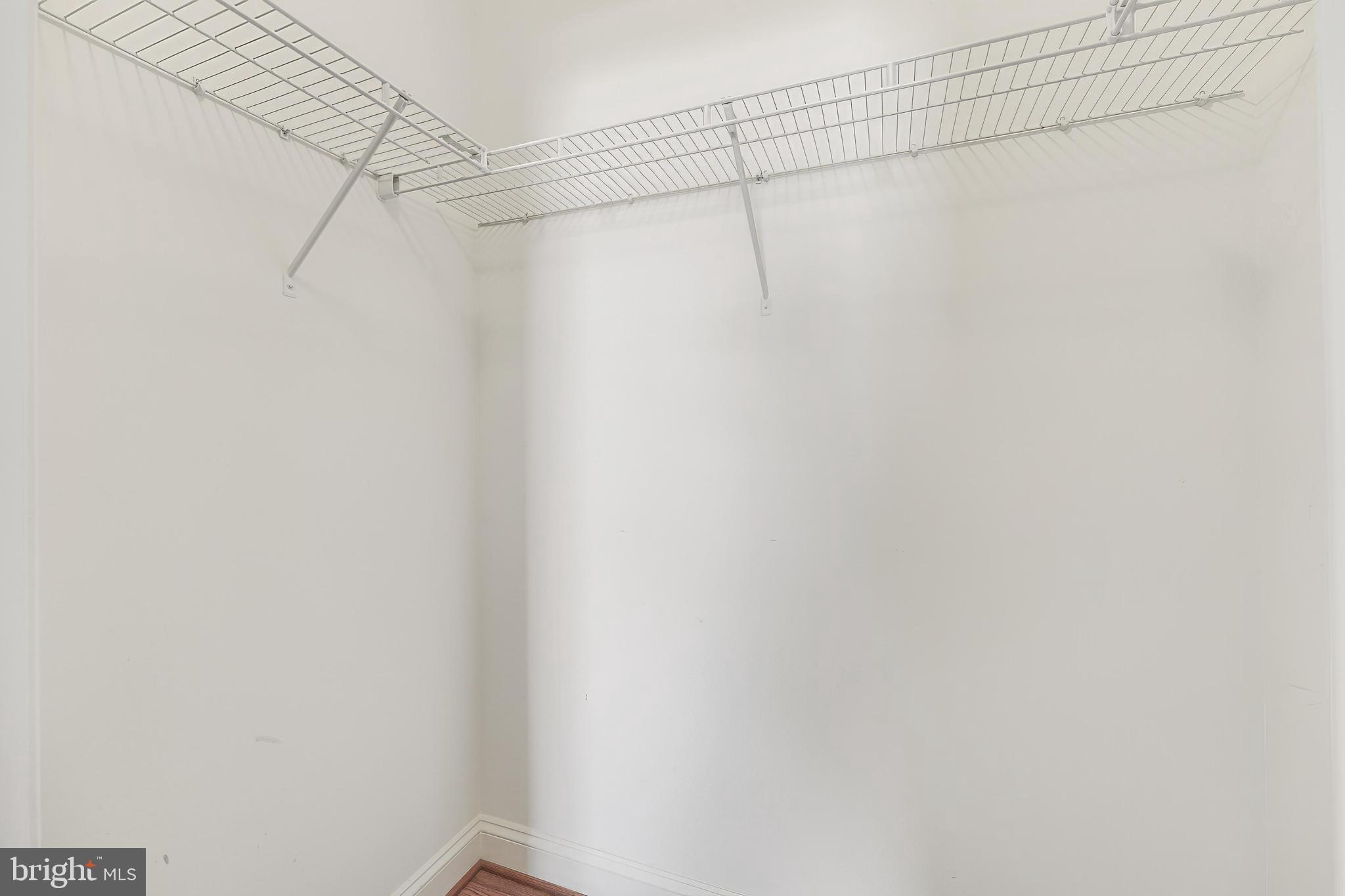 DUTCHMANS CREEK HAMLET - Residential Lease