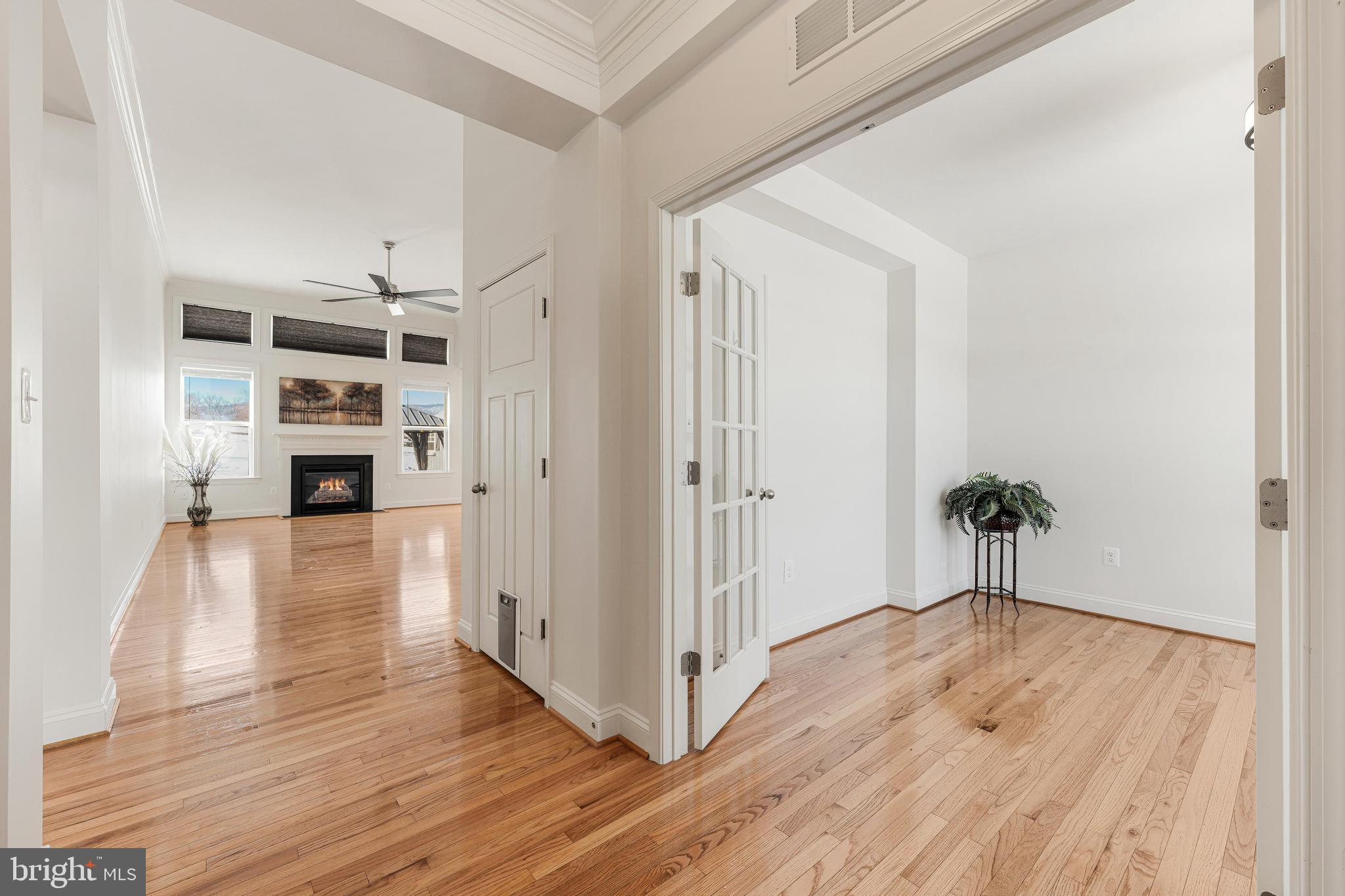 DUTCHMANS CREEK HAMLET - Residential Lease