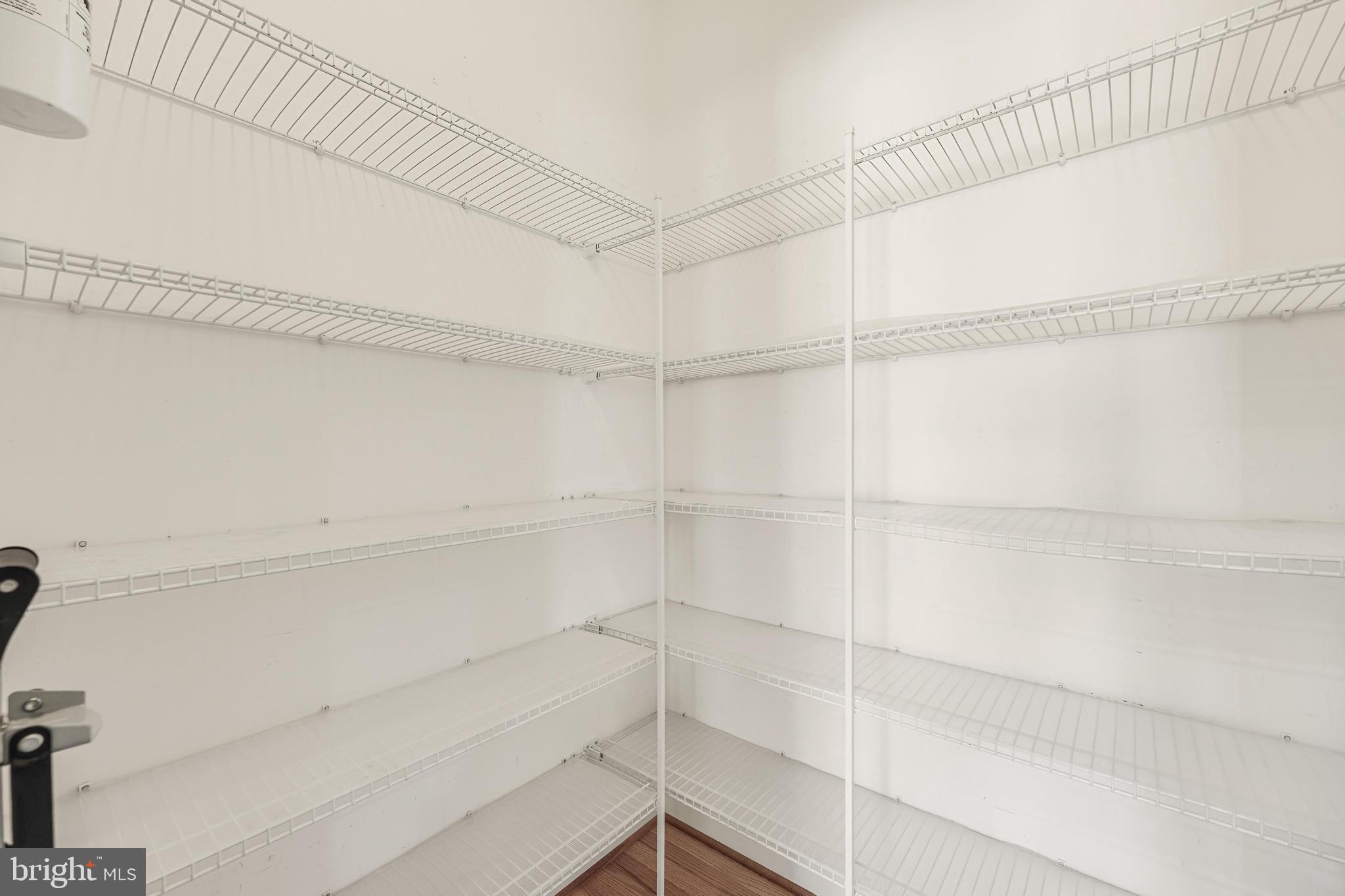 DUTCHMANS CREEK HAMLET - Residential Lease